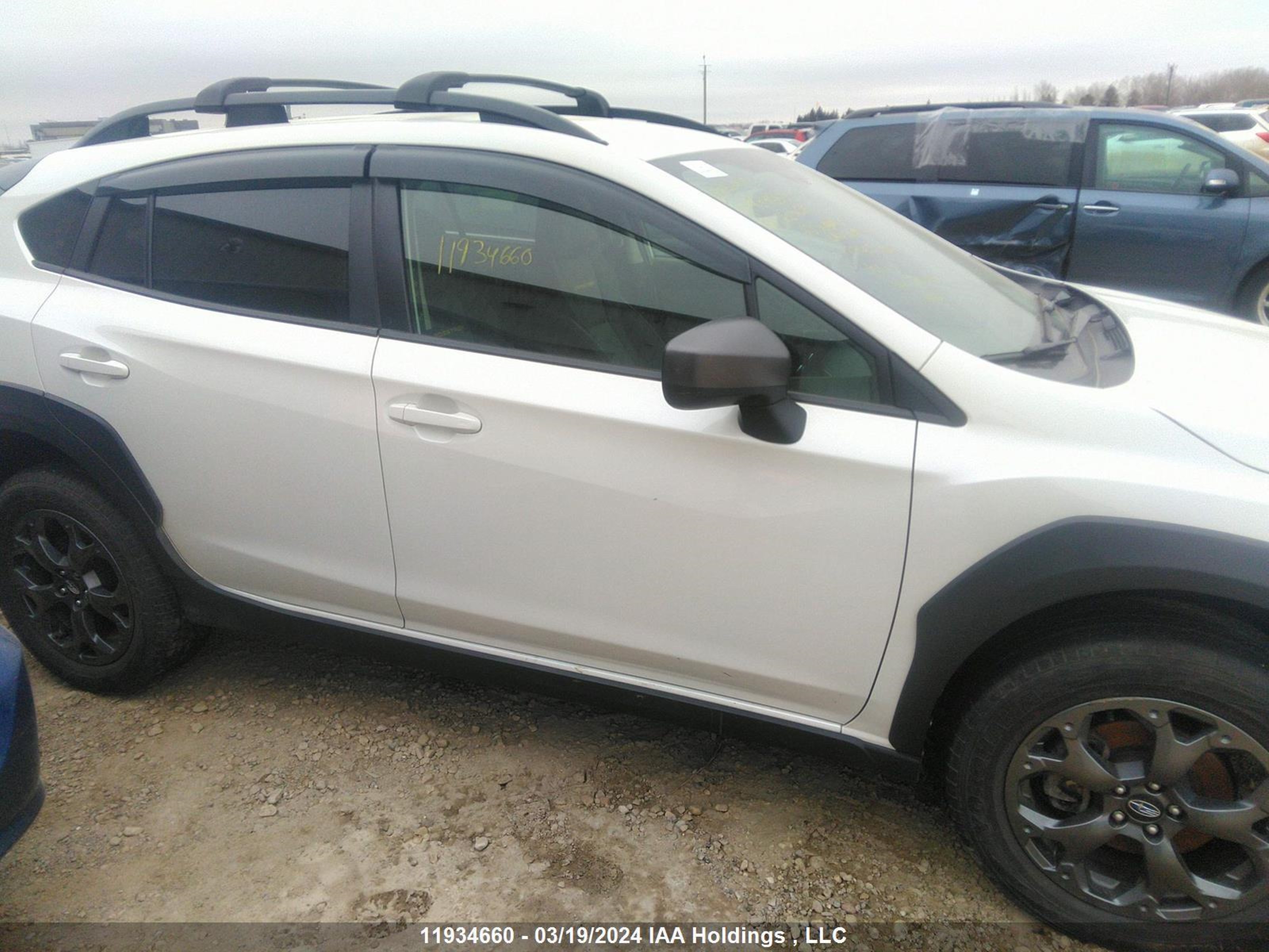 Photo 13 VIN: JF2GTHSC1NH236016 - SUBARU CROSSTREK 