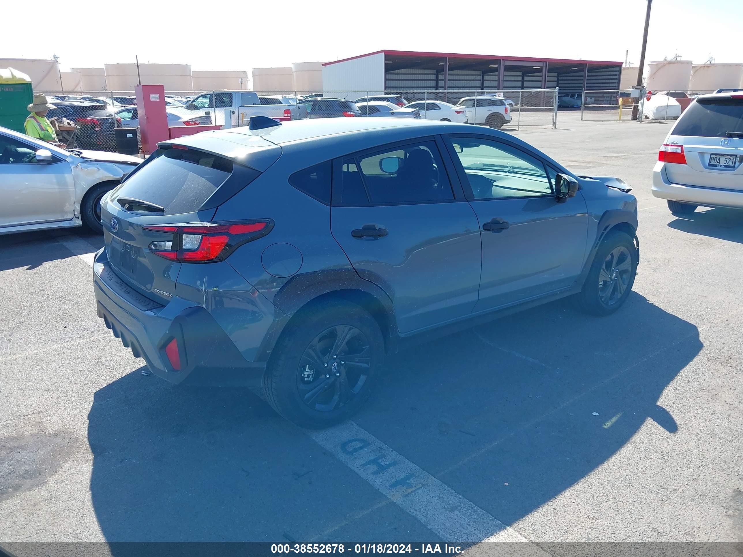 Photo 3 VIN: JF2GUABC4R8287830 - SUBARU CROSSTREK 