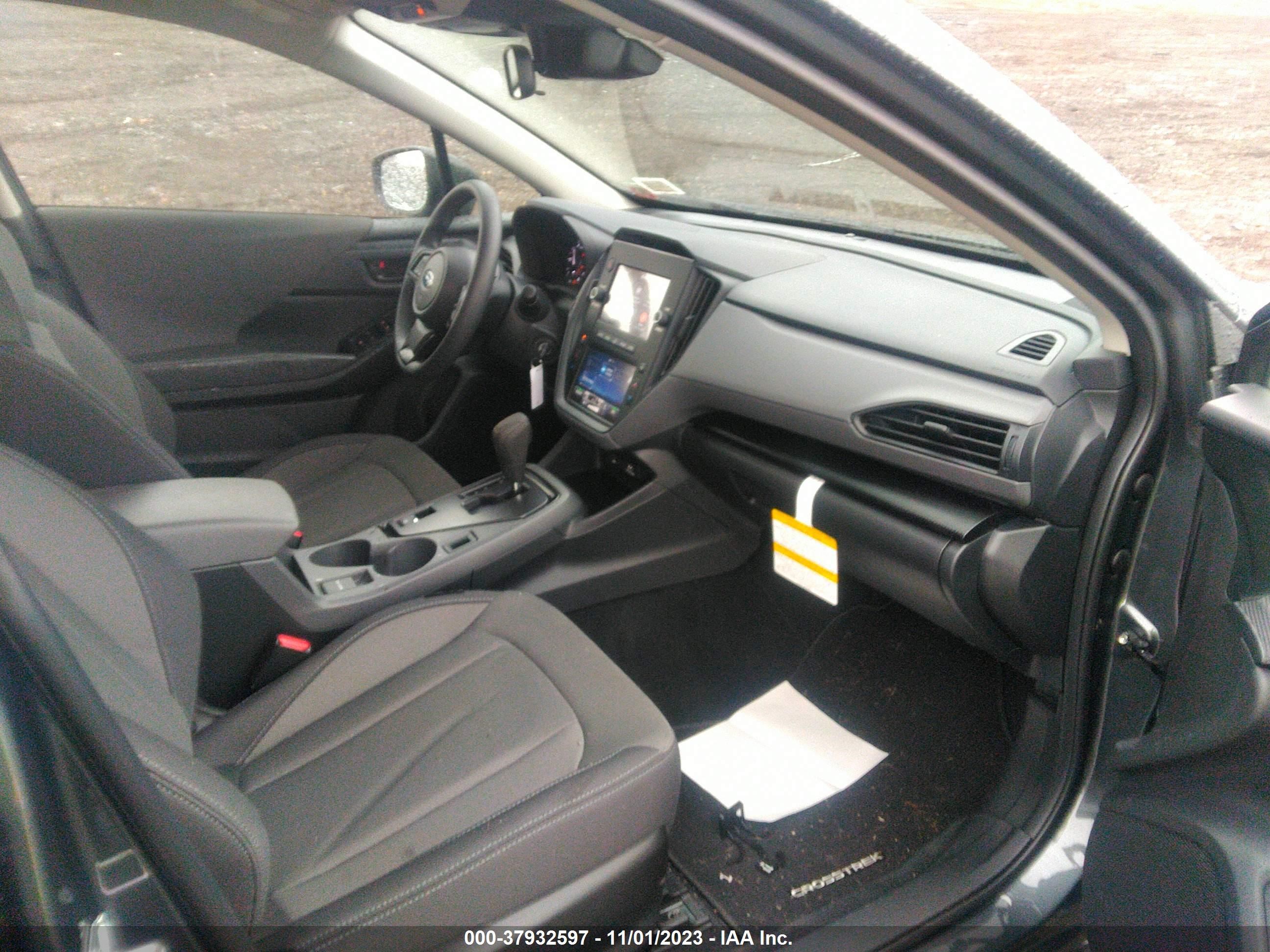 Photo 4 VIN: JF2GUABC5RH236028 - SUBARU CROSSTREK 