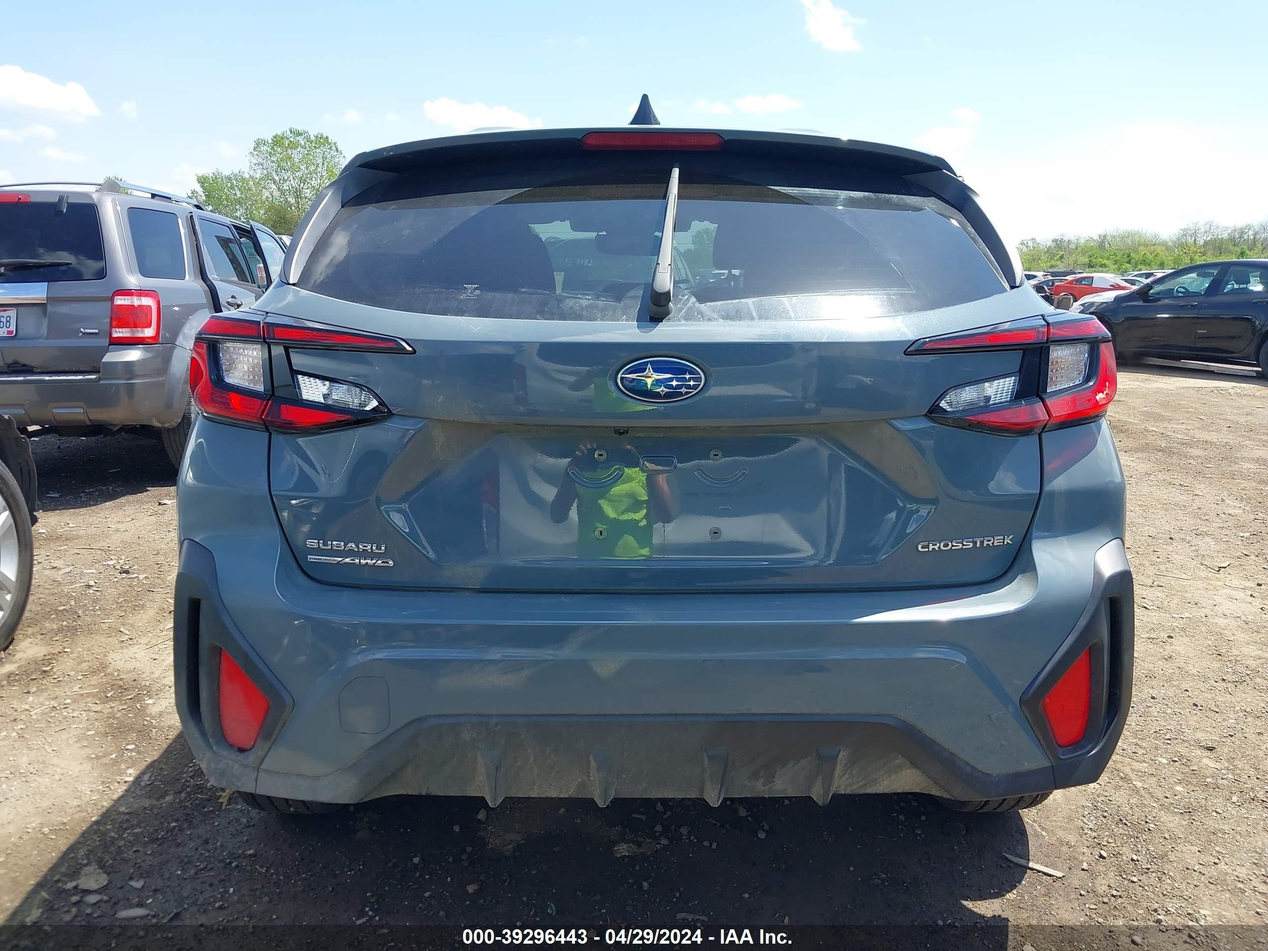 Photo 15 VIN: JF2GUABC7R8322523 - SUBARU CROSSTREK 