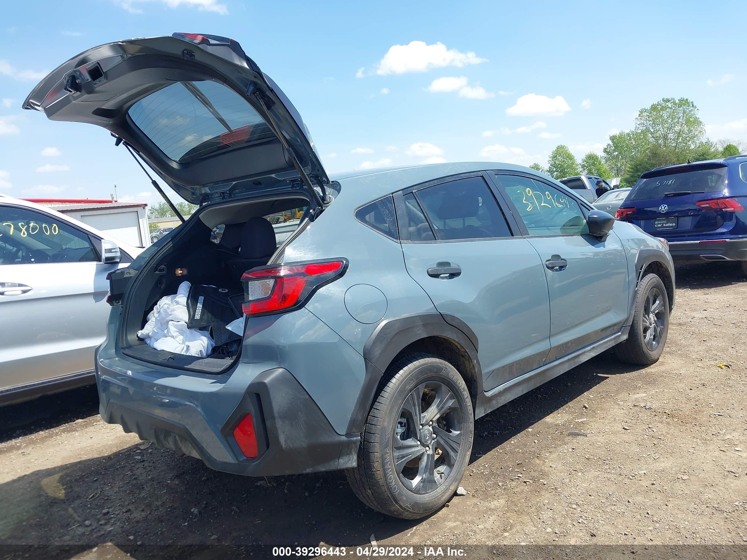 Photo 3 VIN: JF2GUABC7R8322523 - SUBARU CROSSTREK 