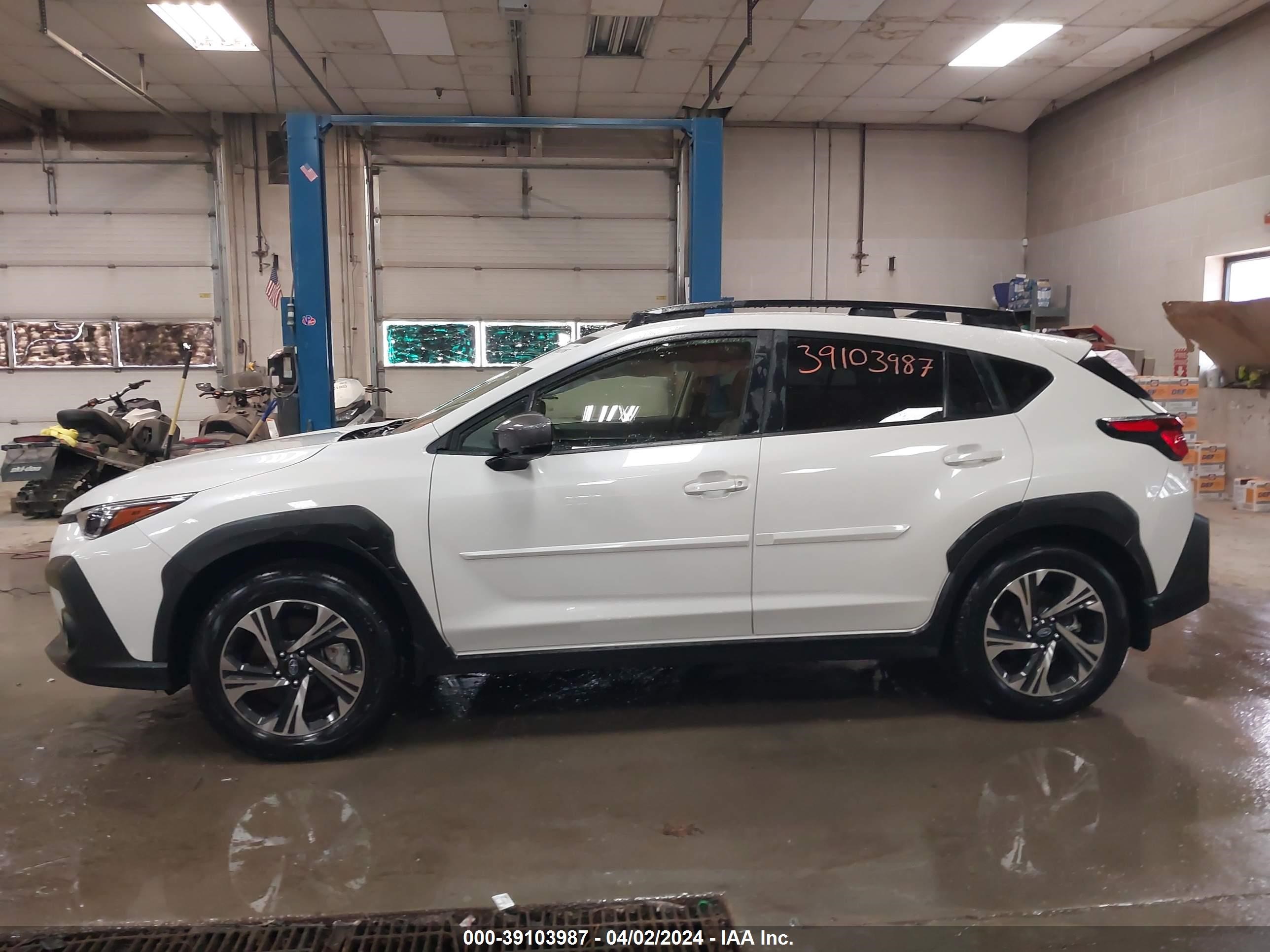 Photo 13 VIN: JF2GUADC0RH212720 - SUBARU CROSSTREK 