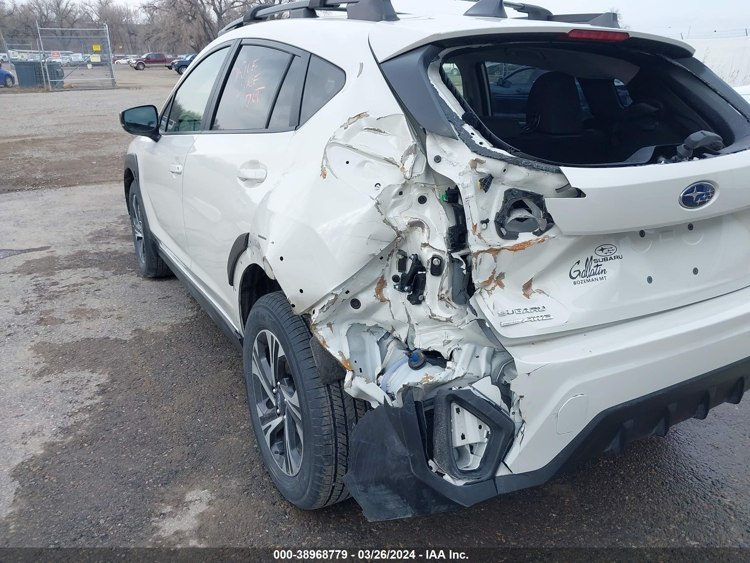 Photo 16 VIN: JF2GUADC2R8300586 - SUBARU CROSSTREK 