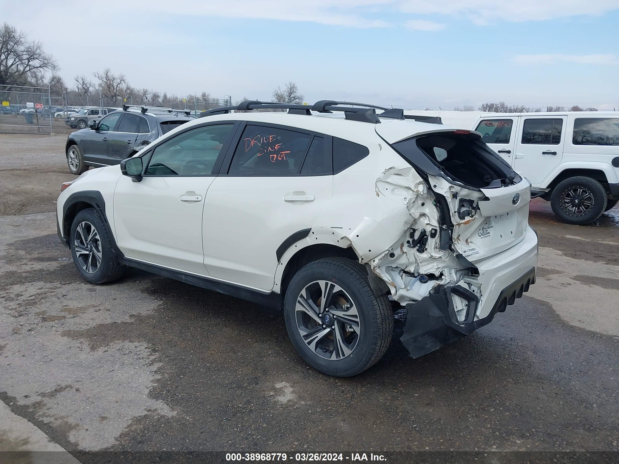 Photo 2 VIN: JF2GUADC2R8300586 - SUBARU CROSSTREK 