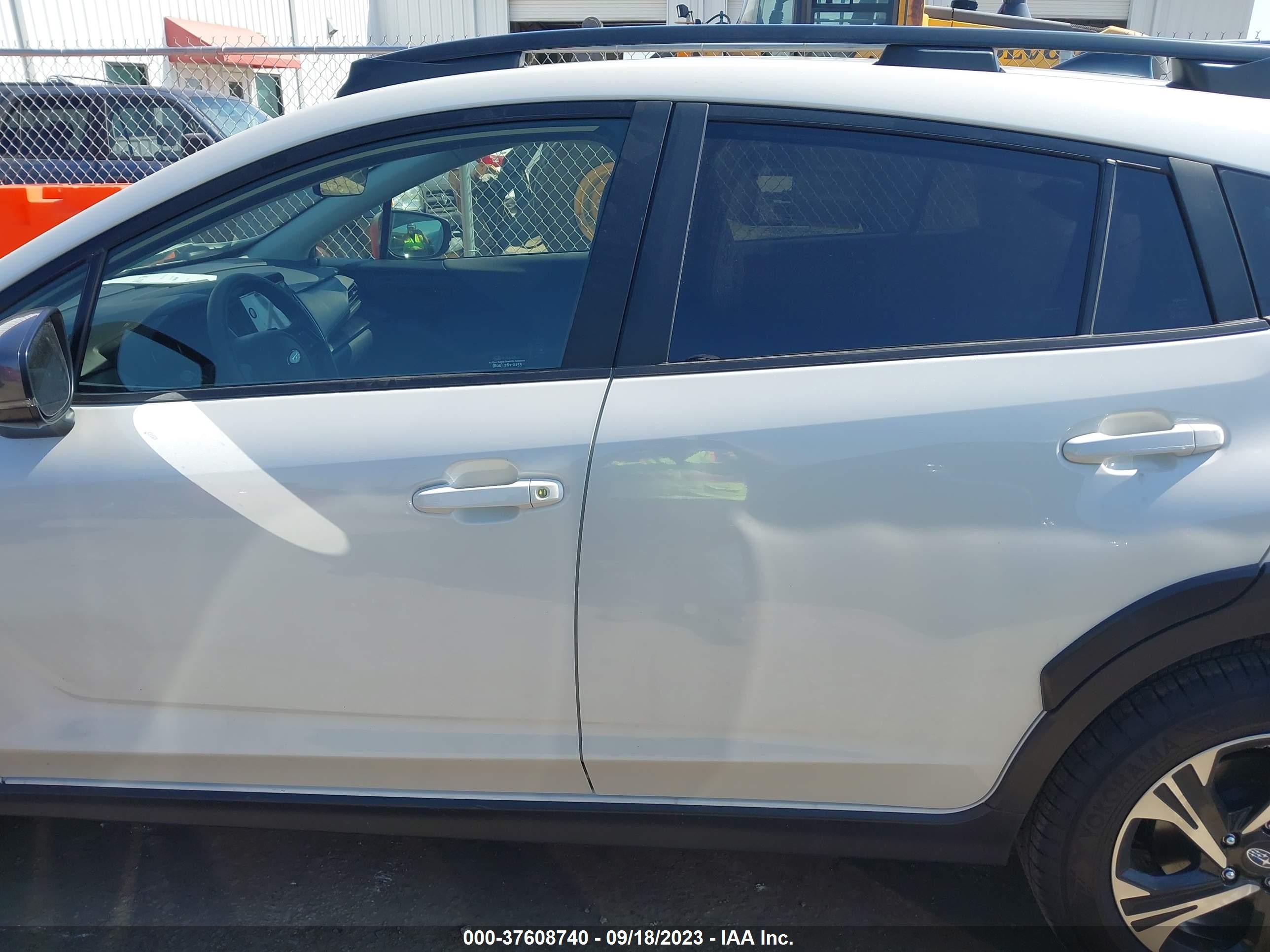 Photo 14 VIN: JF2GUADC3R8210248 - SUBARU CROSSTREK 