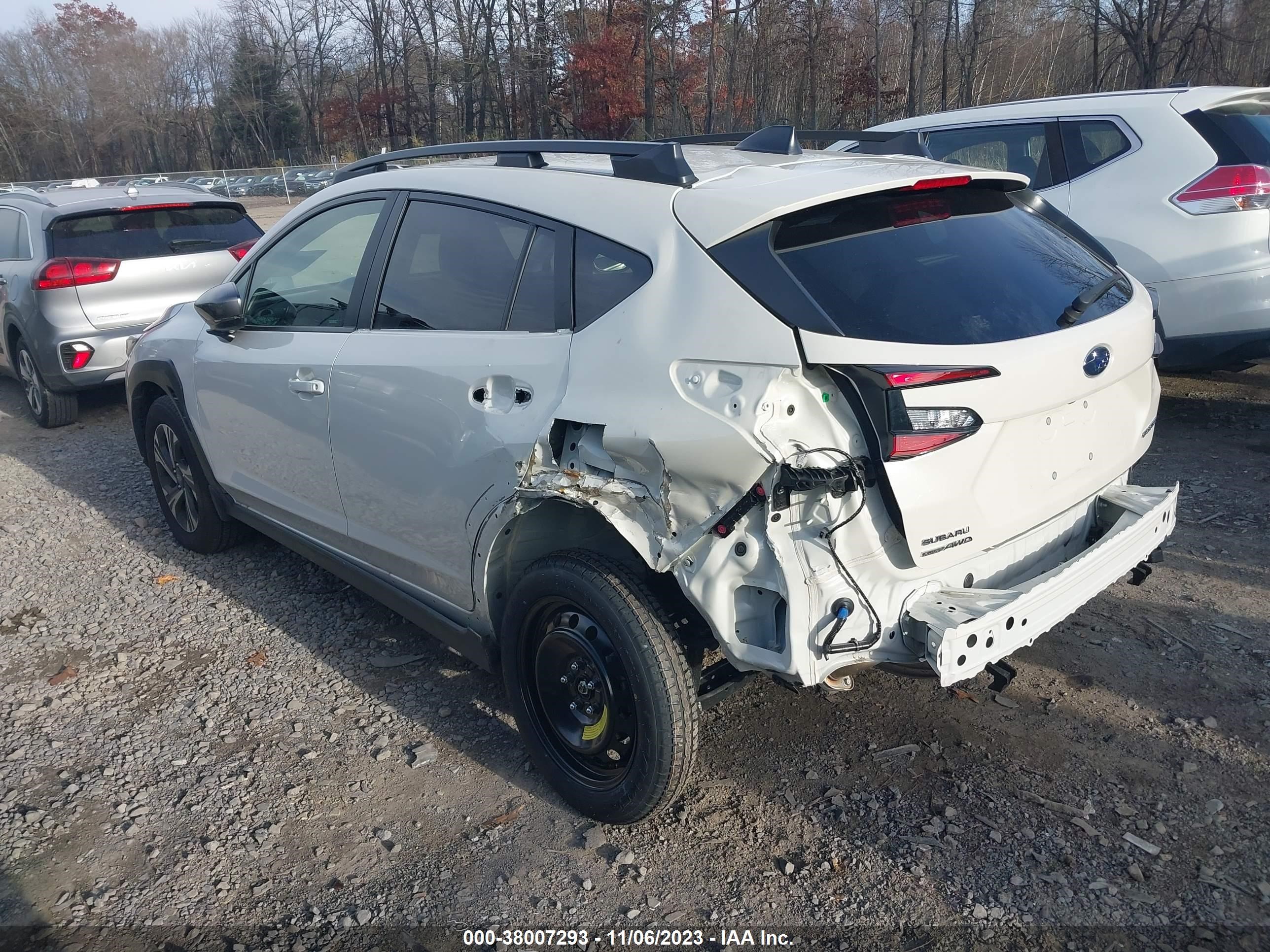 Photo 2 VIN: JF2GUADC4R8235661 - SUBARU CROSSTREK 