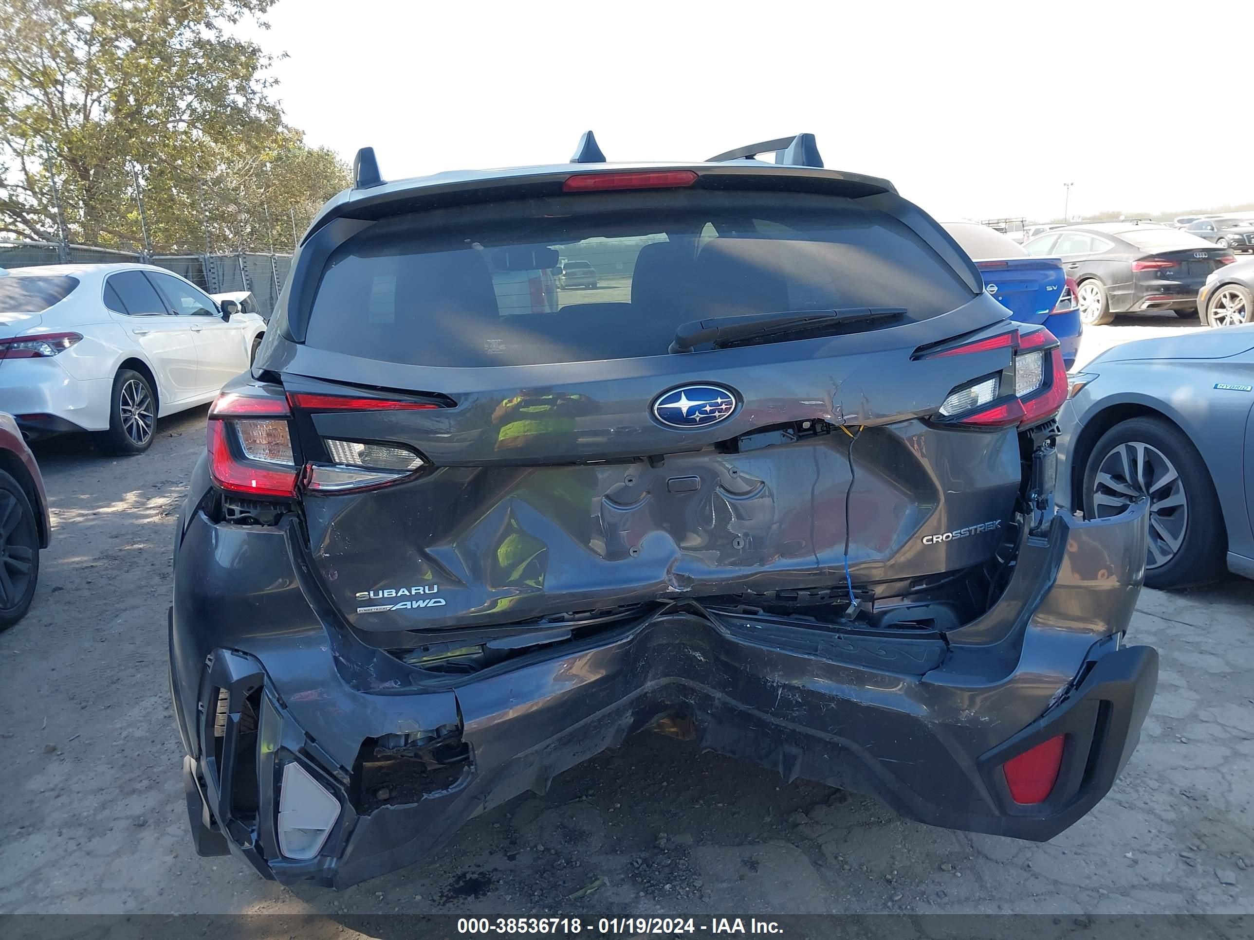 Photo 5 VIN: JF2GUADC4RH230251 - SUBARU CROSSTREK 