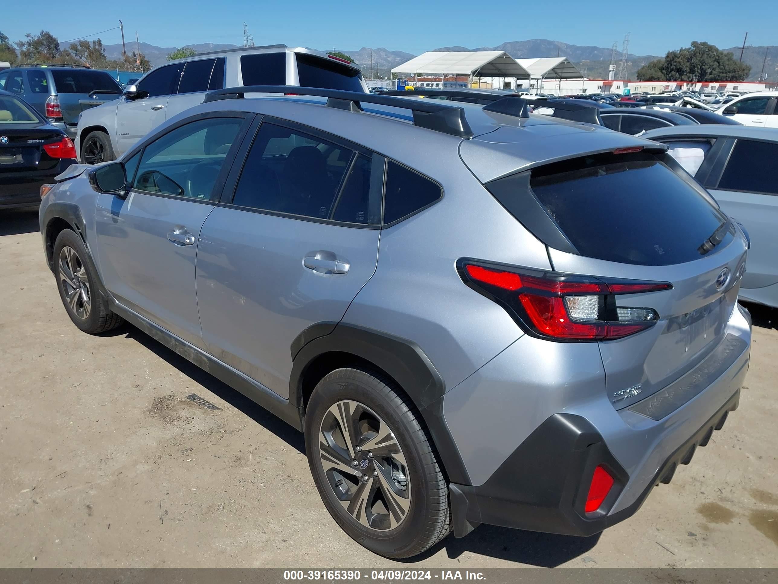 Photo 2 VIN: JF2GUADC5R8236320 - SUBARU CROSSTREK 