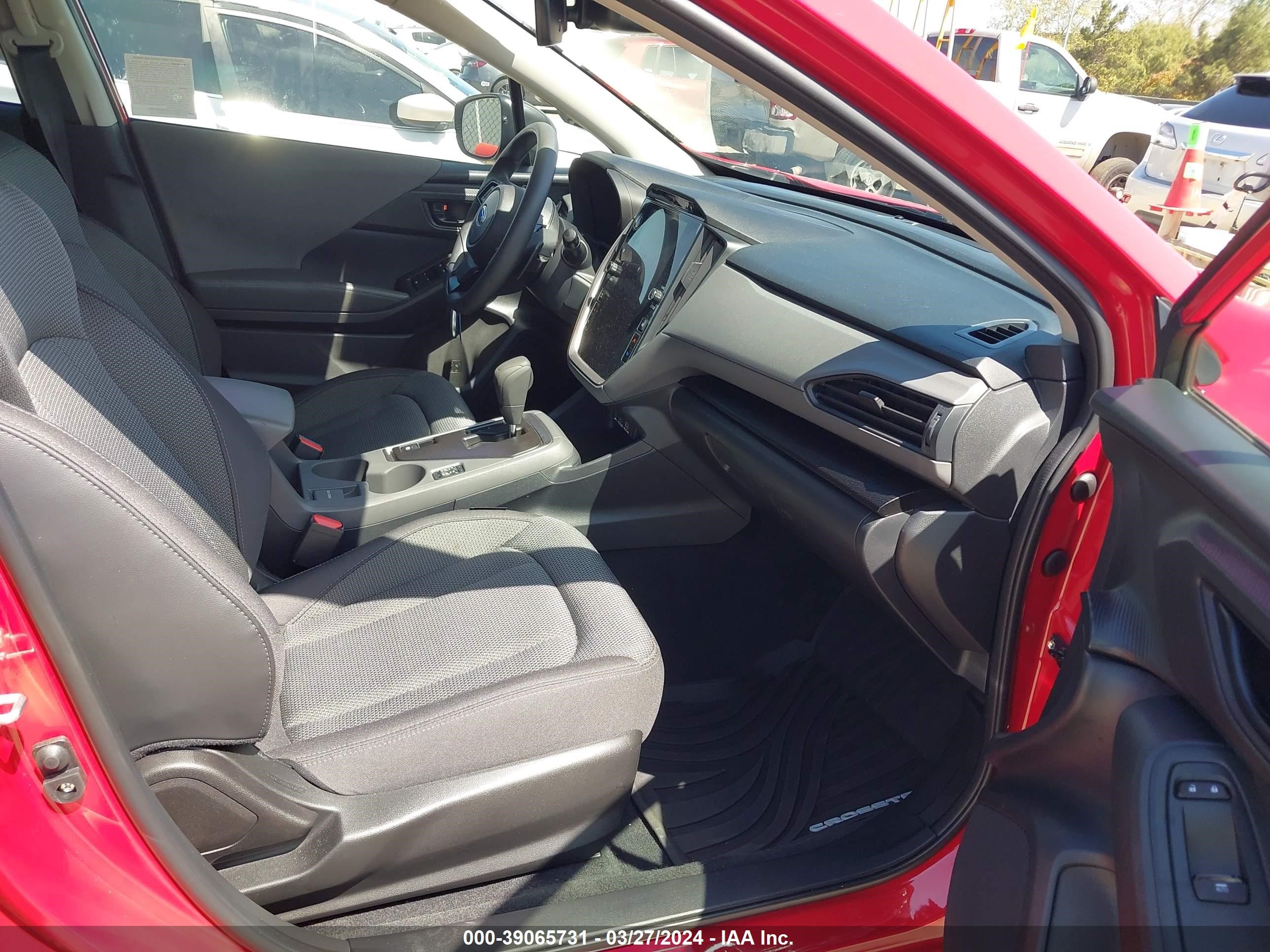 Photo 4 VIN: JF2GUADC6R8258813 - SUBARU CROSSTREK 