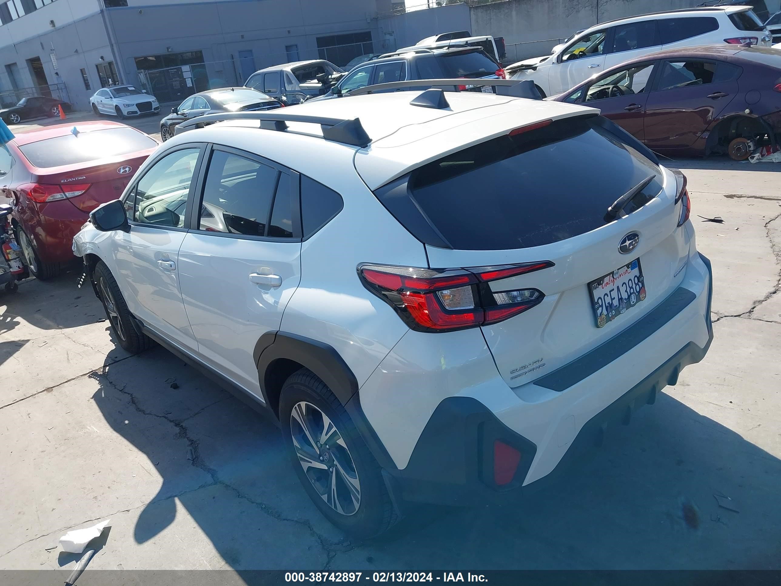 Photo 2 VIN: JF2GUADC6RH209353 - SUBARU CROSSTREK 