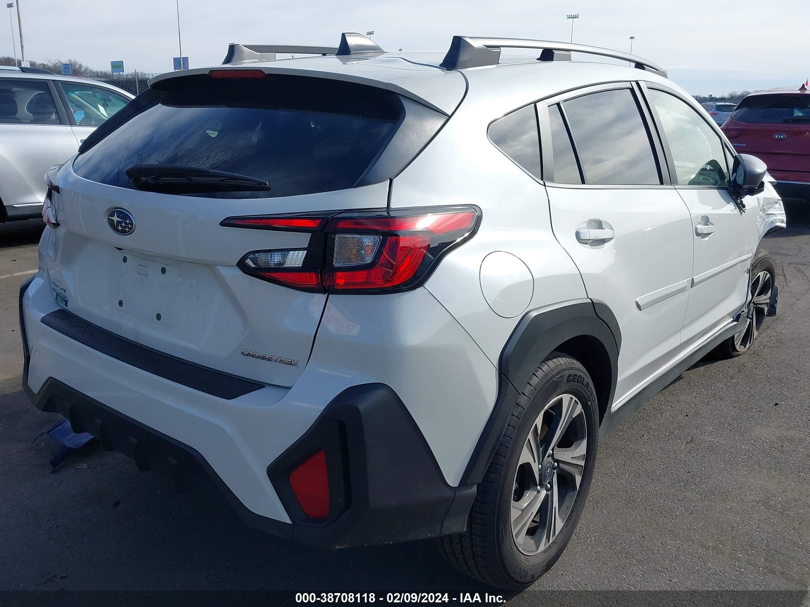 Photo 3 VIN: JF2GUADC7RH216408 - SUBARU CROSSTREK 