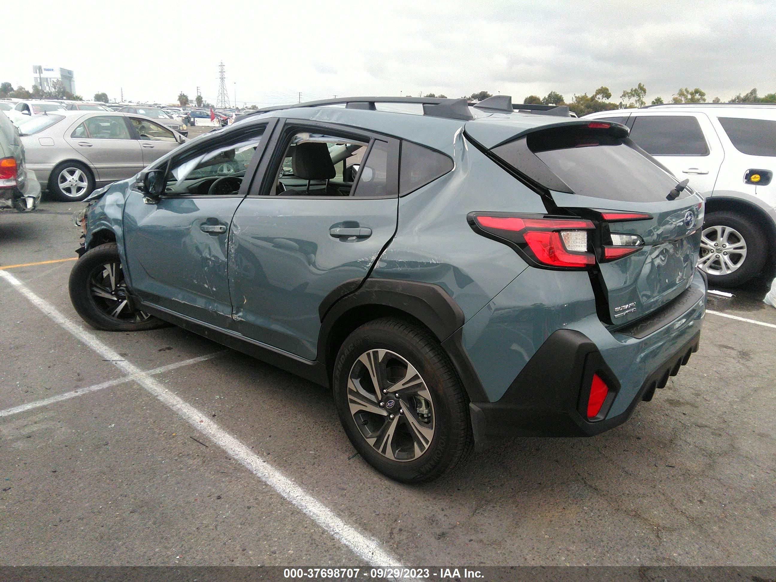 Photo 2 VIN: JF2GUADC9R8209055 - SUBARU CROSSTREK 