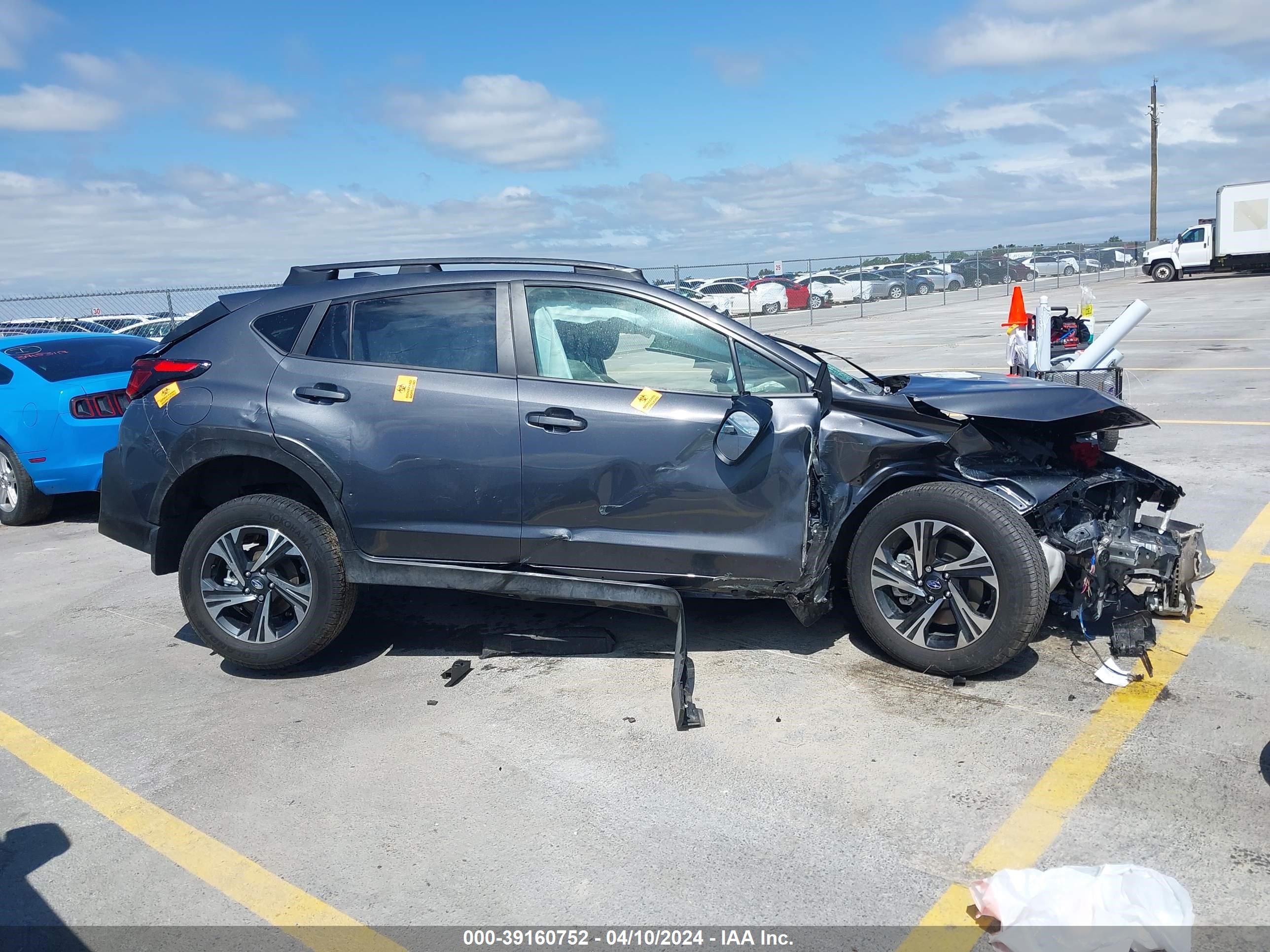 Photo 12 VIN: JF2GUADCXR8311237 - SUBARU CROSSTREK 