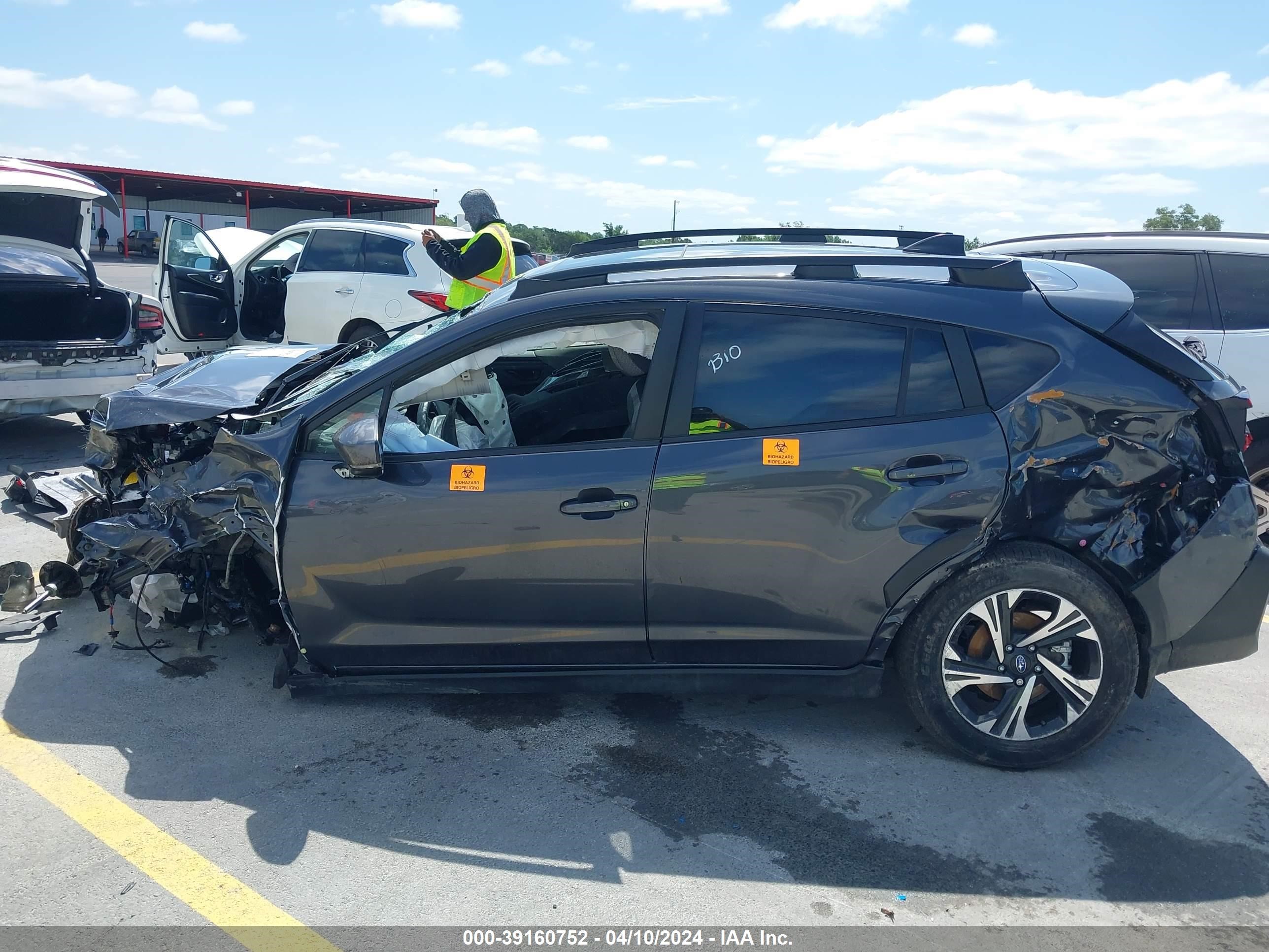 Photo 13 VIN: JF2GUADCXR8311237 - SUBARU CROSSTREK 