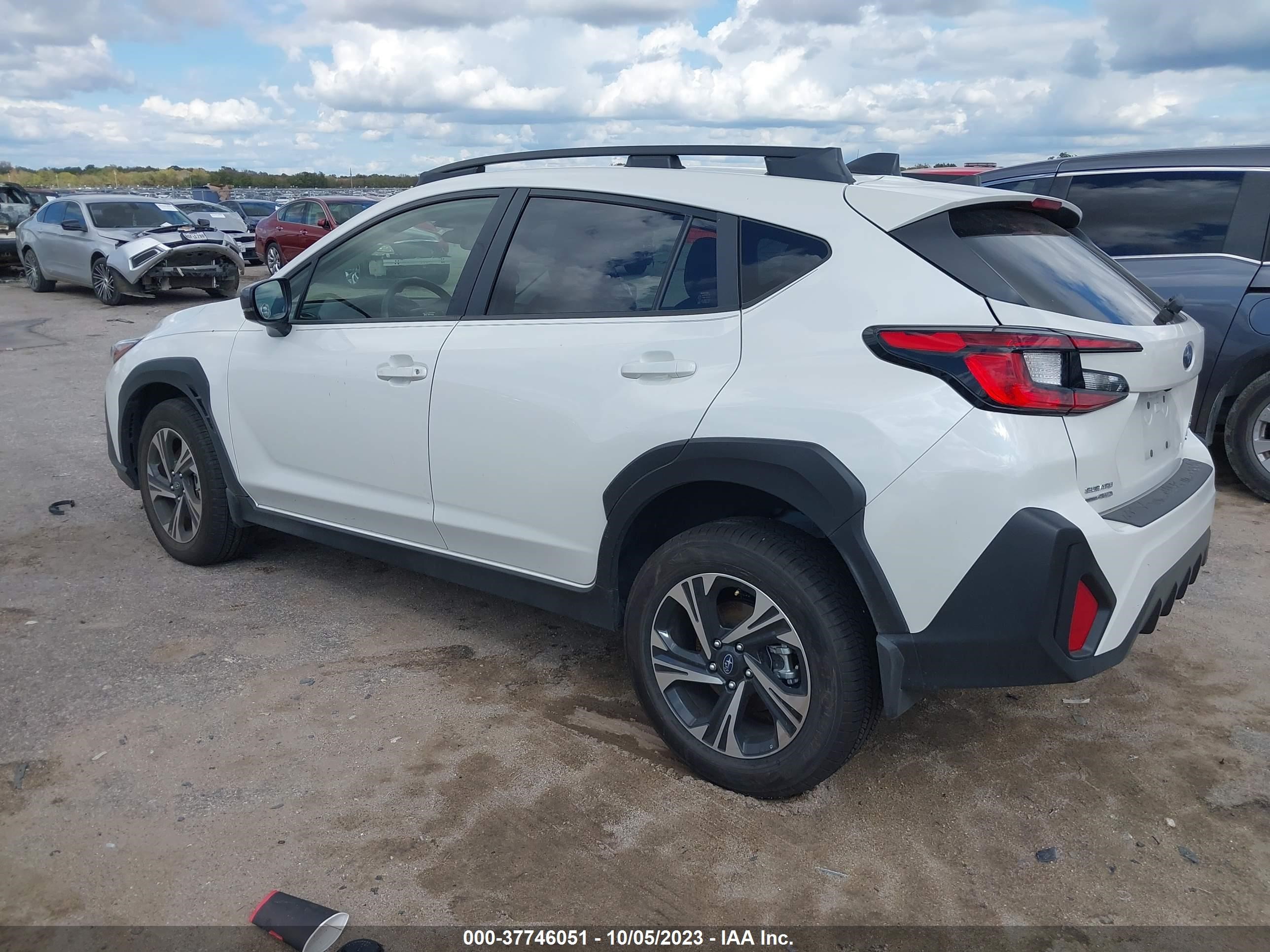 Photo 2 VIN: JF2GUADCXRH228049 - SUBARU CROSSTREK 