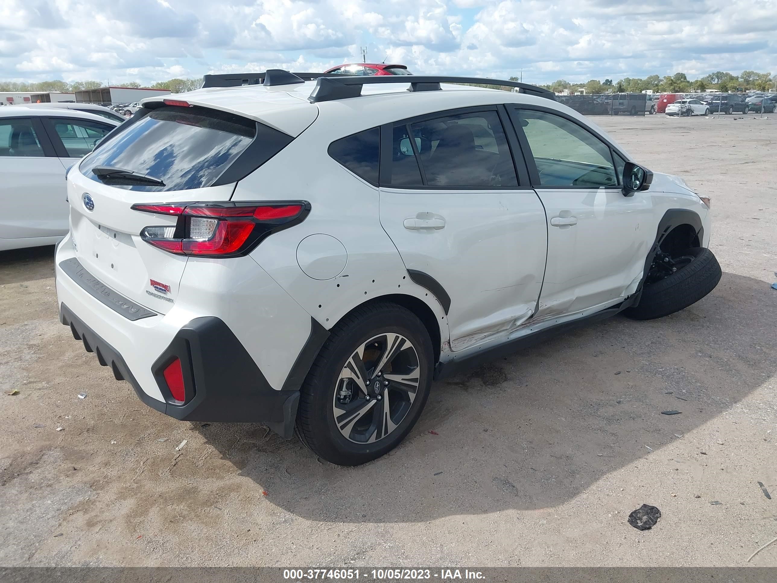 Photo 3 VIN: JF2GUADCXRH228049 - SUBARU CROSSTREK 