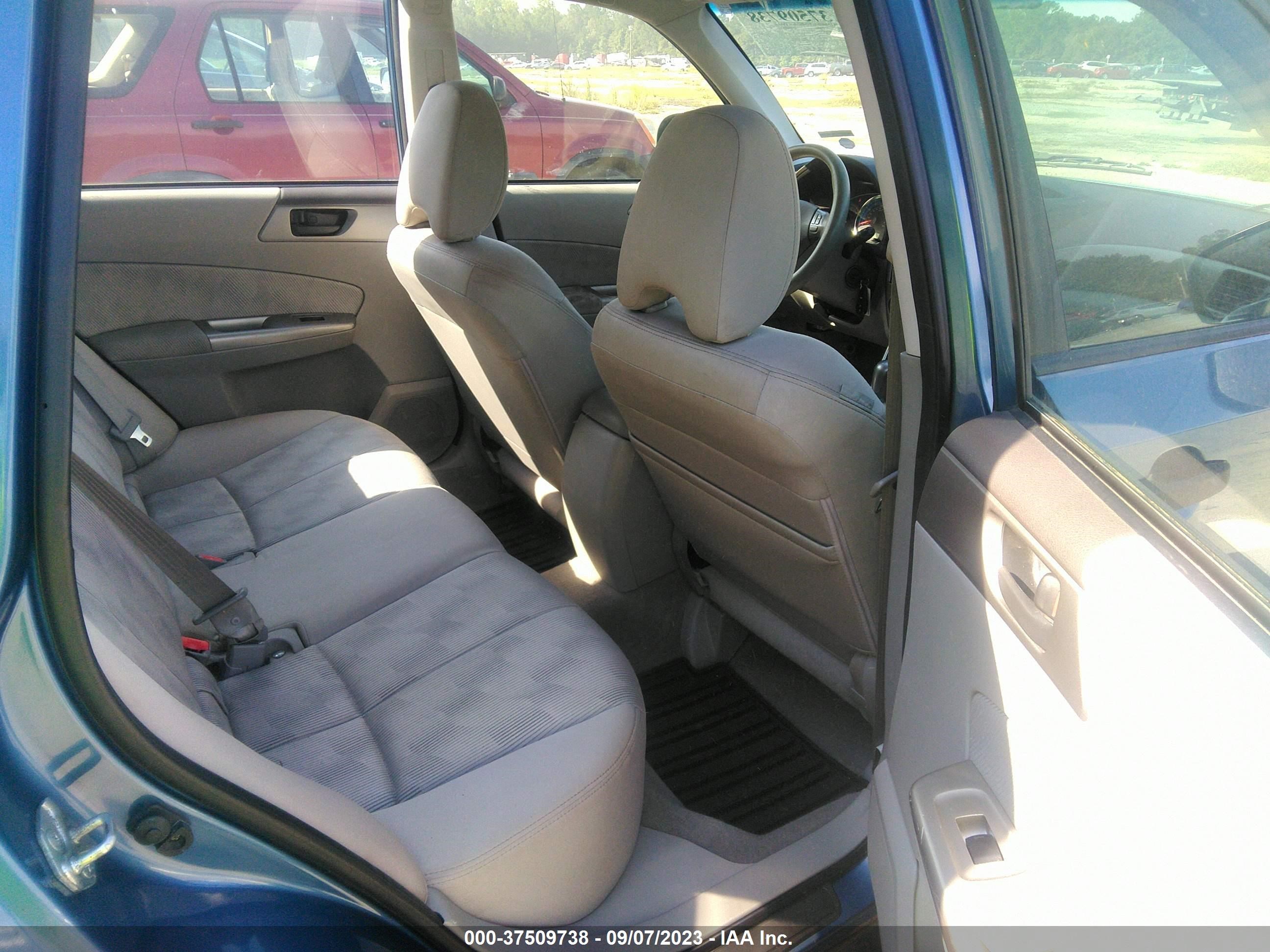 Photo 7 VIN: JF2SH61609H712306 - SUBARU FORESTER 