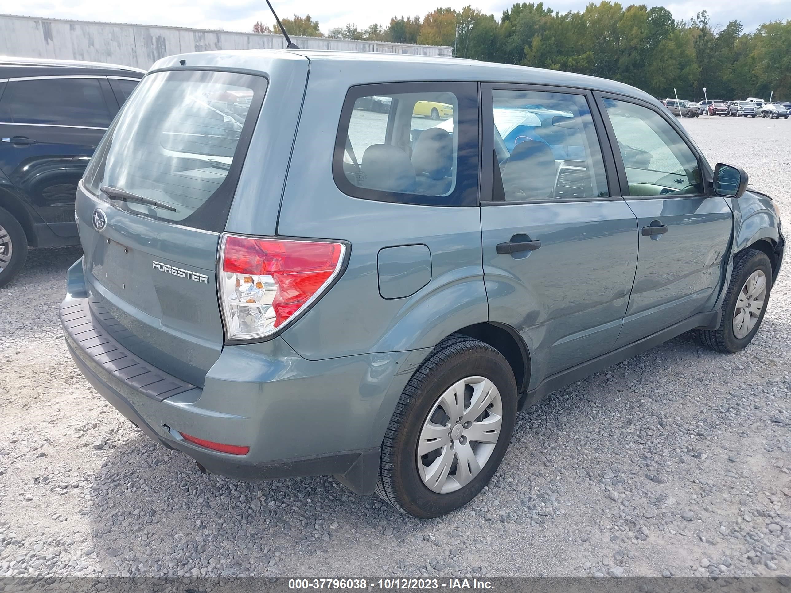 Photo 3 VIN: JF2SH61609H774613 - SUBARU FORESTER 