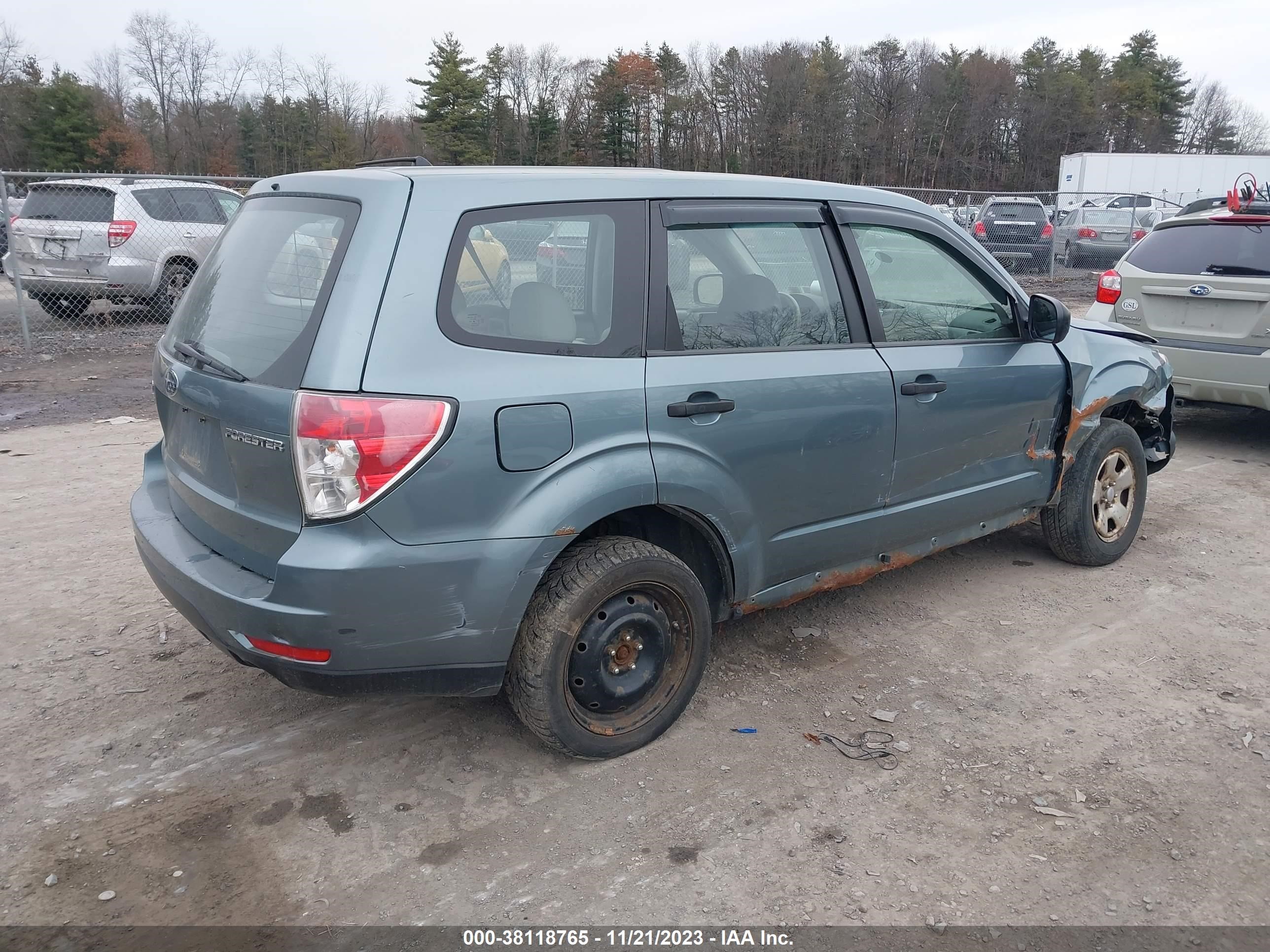 Photo 3 VIN: JF2SH61689G752476 - SUBARU FORESTER 