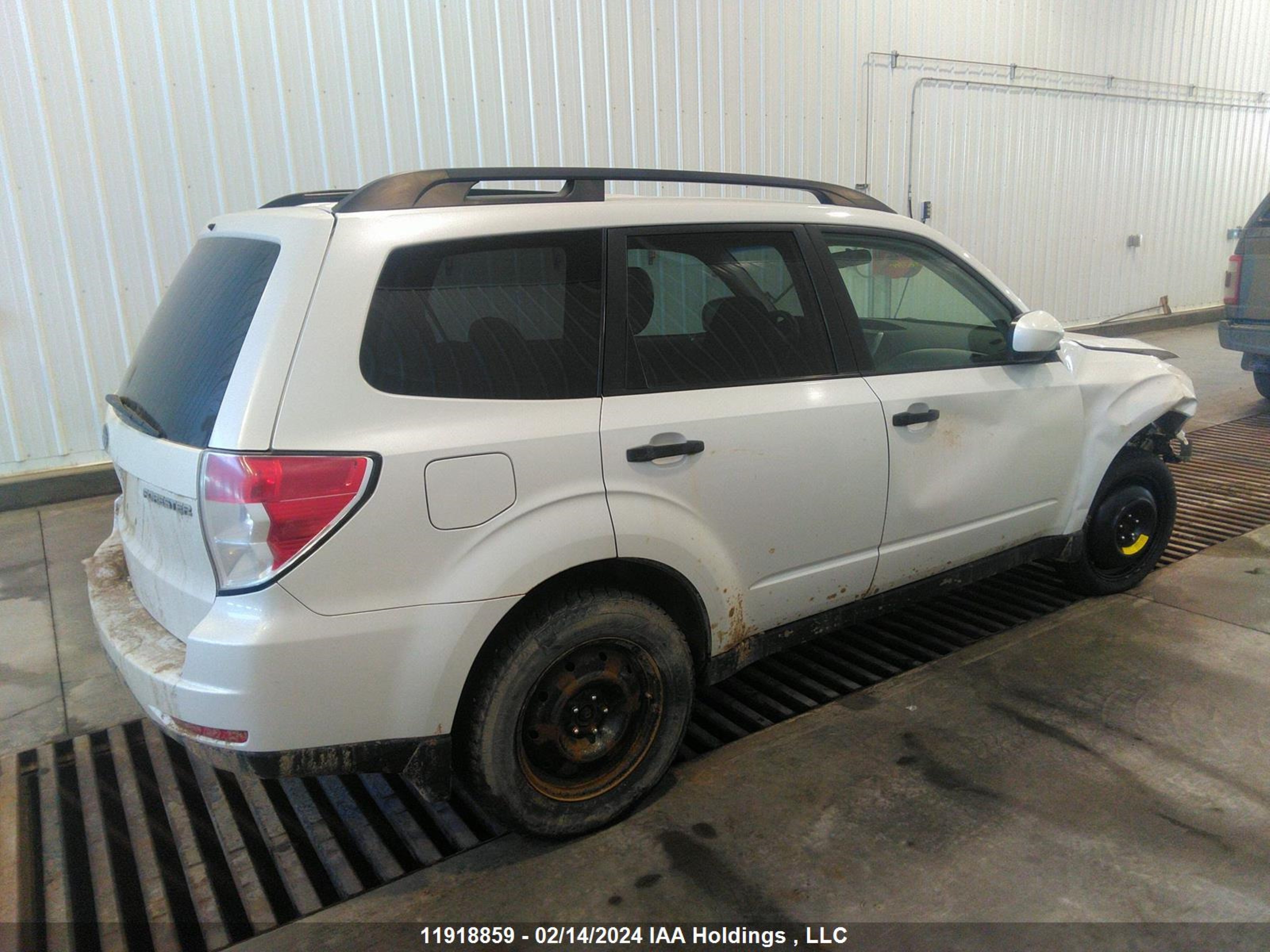 Photo 3 VIN: JF2SH62619H759813 - SUBARU FORESTER 