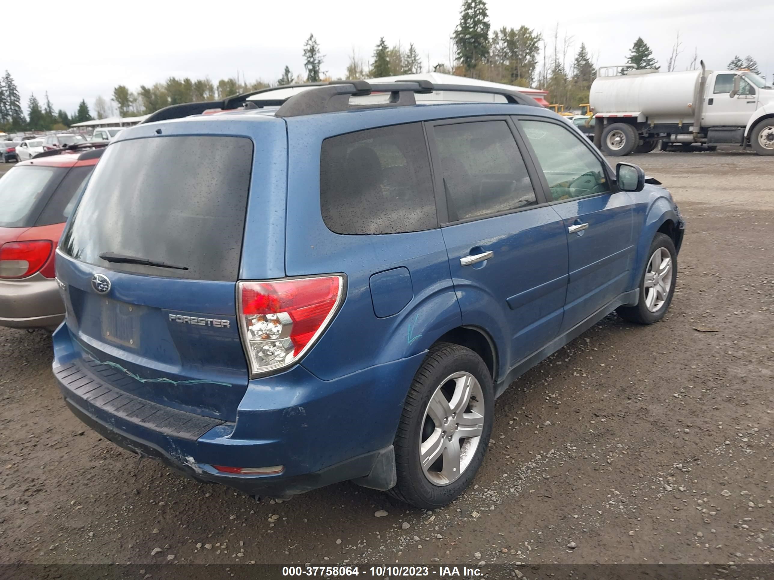 Photo 3 VIN: JF2SH63619H703238 - SUBARU FORESTER 