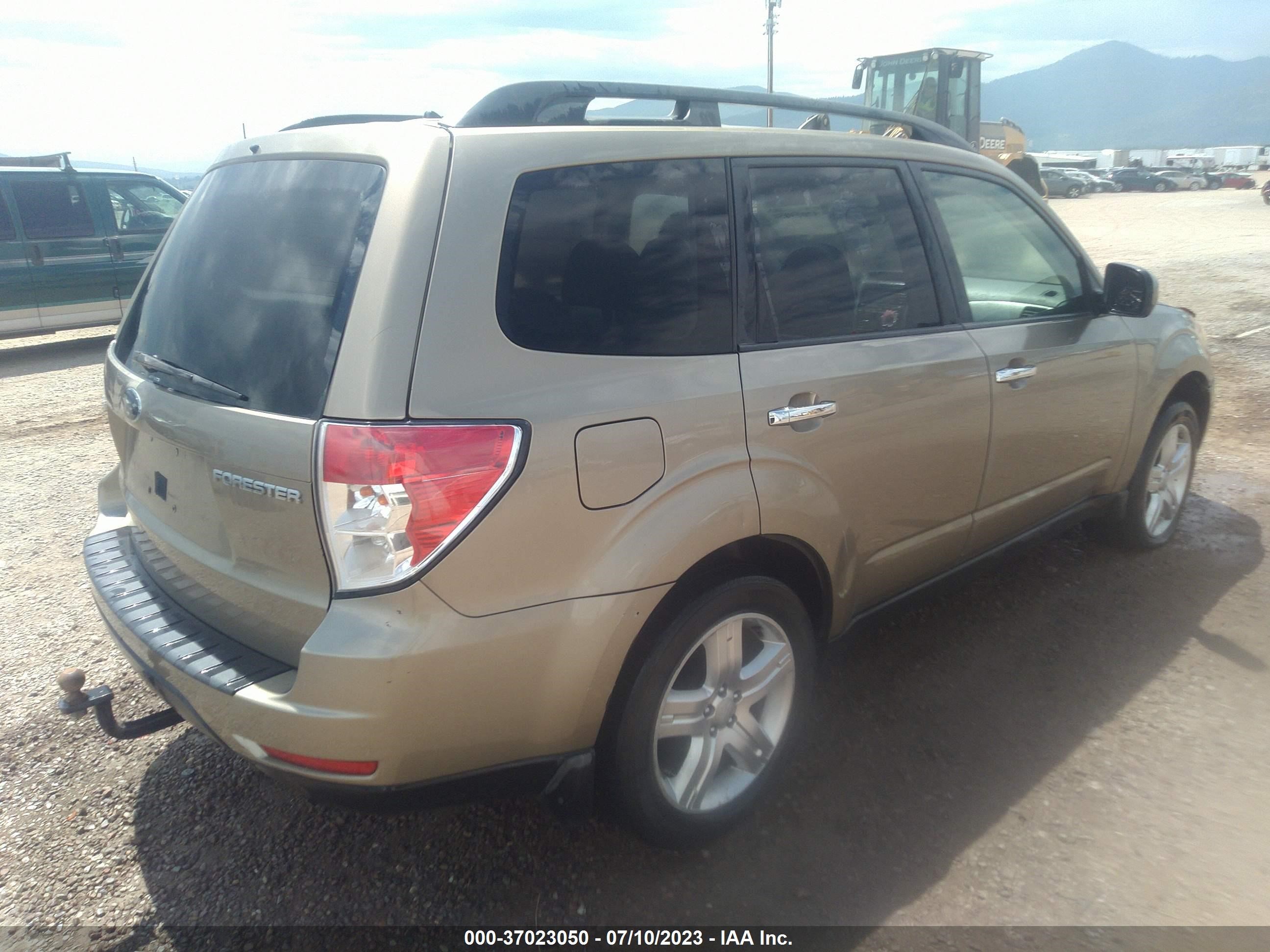 Photo 3 VIN: JF2SH63619H703563 - SUBARU FORESTER 