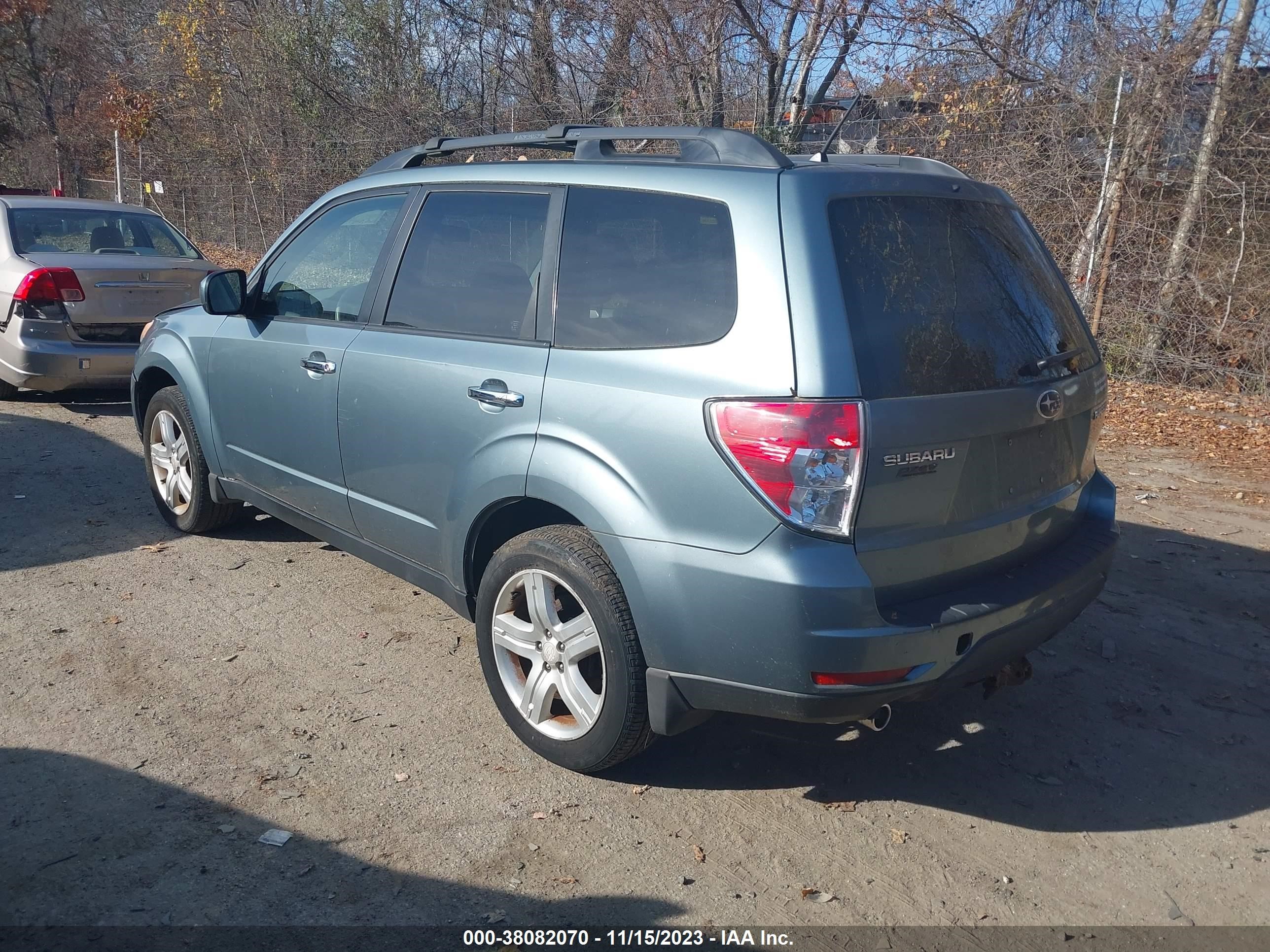 Photo 2 VIN: JF2SH63639H758788 - SUBARU FORESTER 