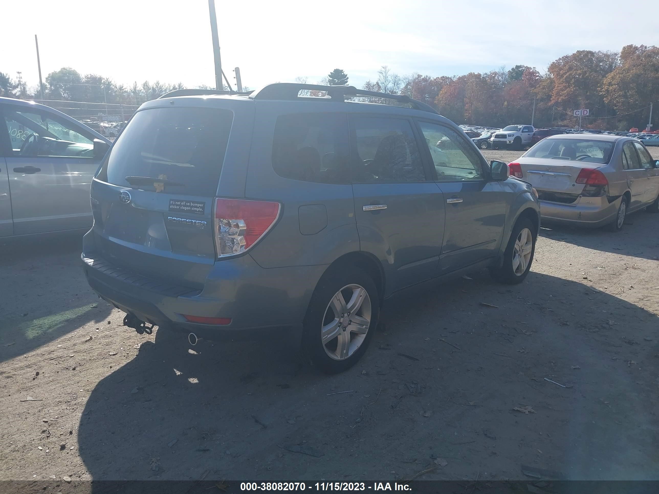 Photo 3 VIN: JF2SH63639H758788 - SUBARU FORESTER 