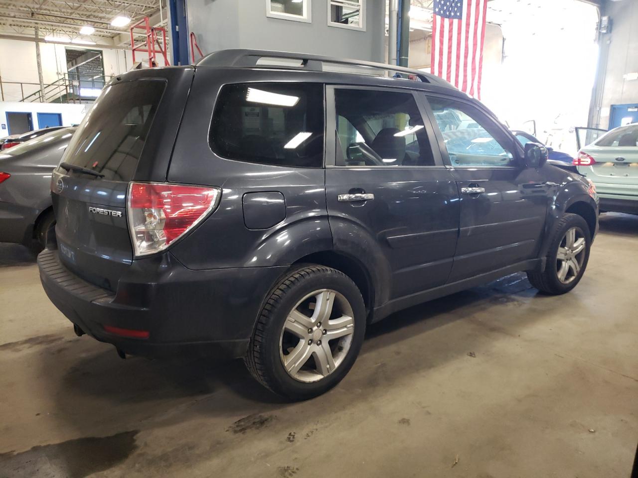 Photo 2 VIN: JF2SH63639H772917 - SUBARU FORESTER 