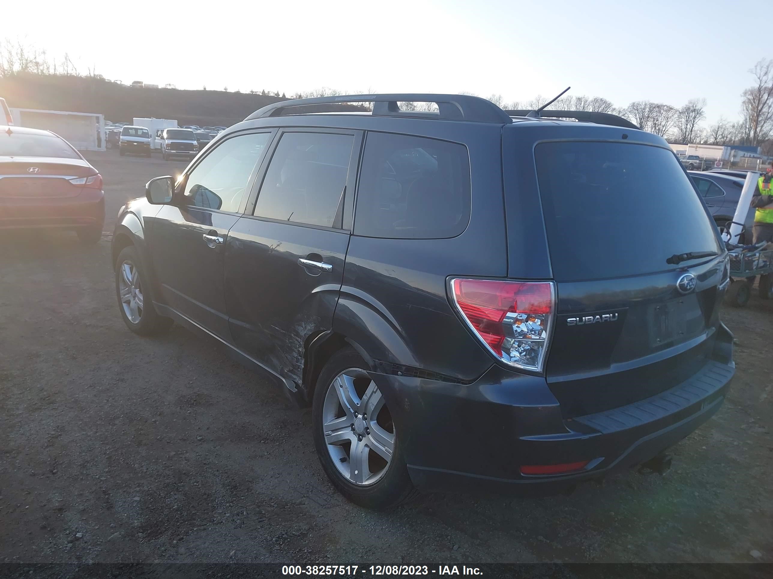 Photo 2 VIN: JF2SH63639H777809 - SUBARU FORESTER 