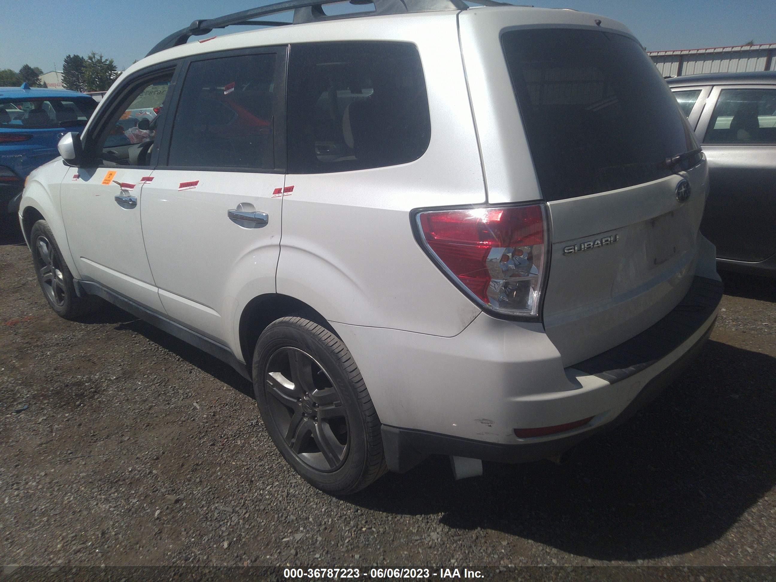 Photo 2 VIN: JF2SH63659H748358 - SUBARU FORESTER 