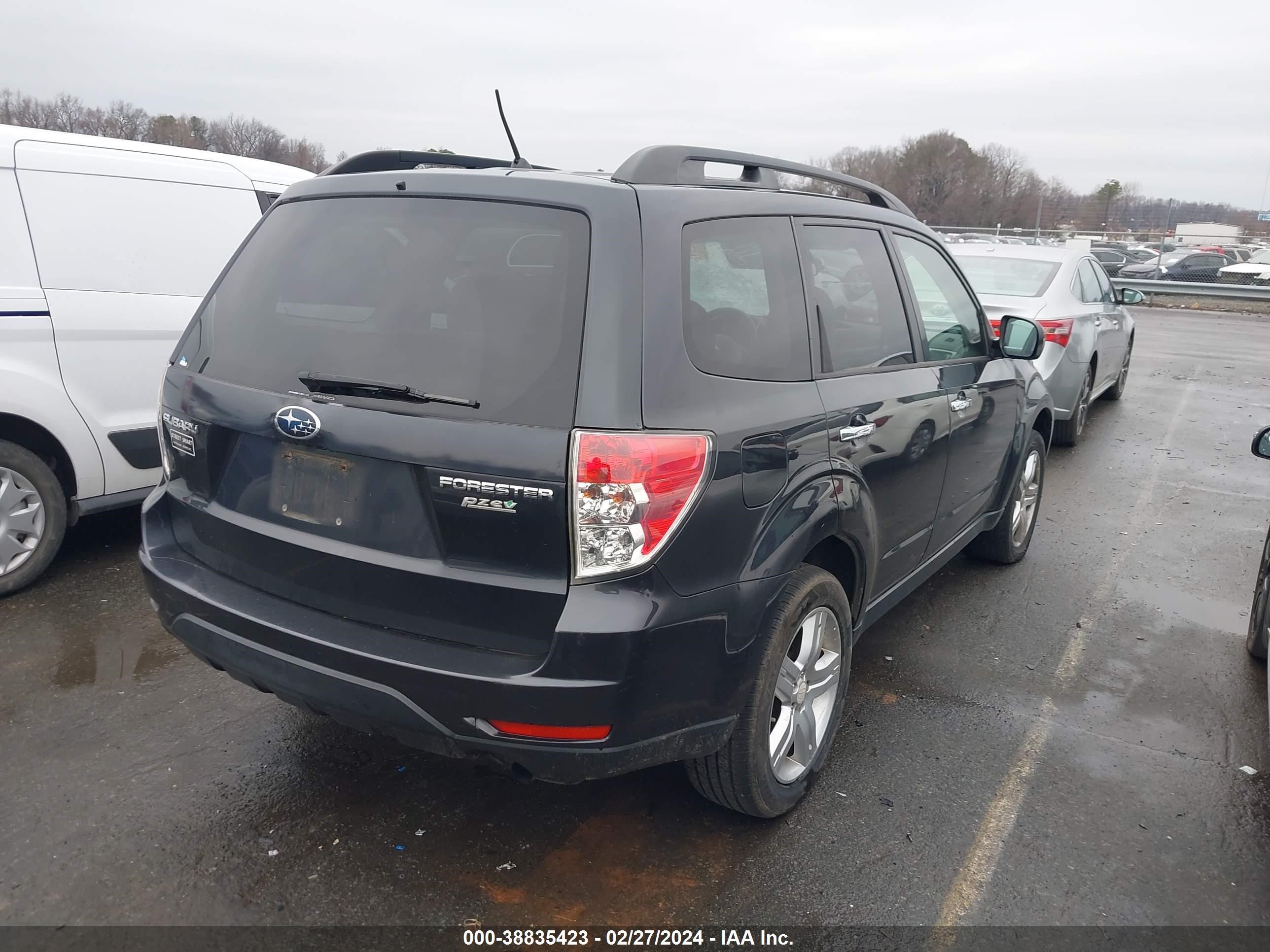 Photo 3 VIN: JF2SH63669H782406 - SUBARU FORESTER 