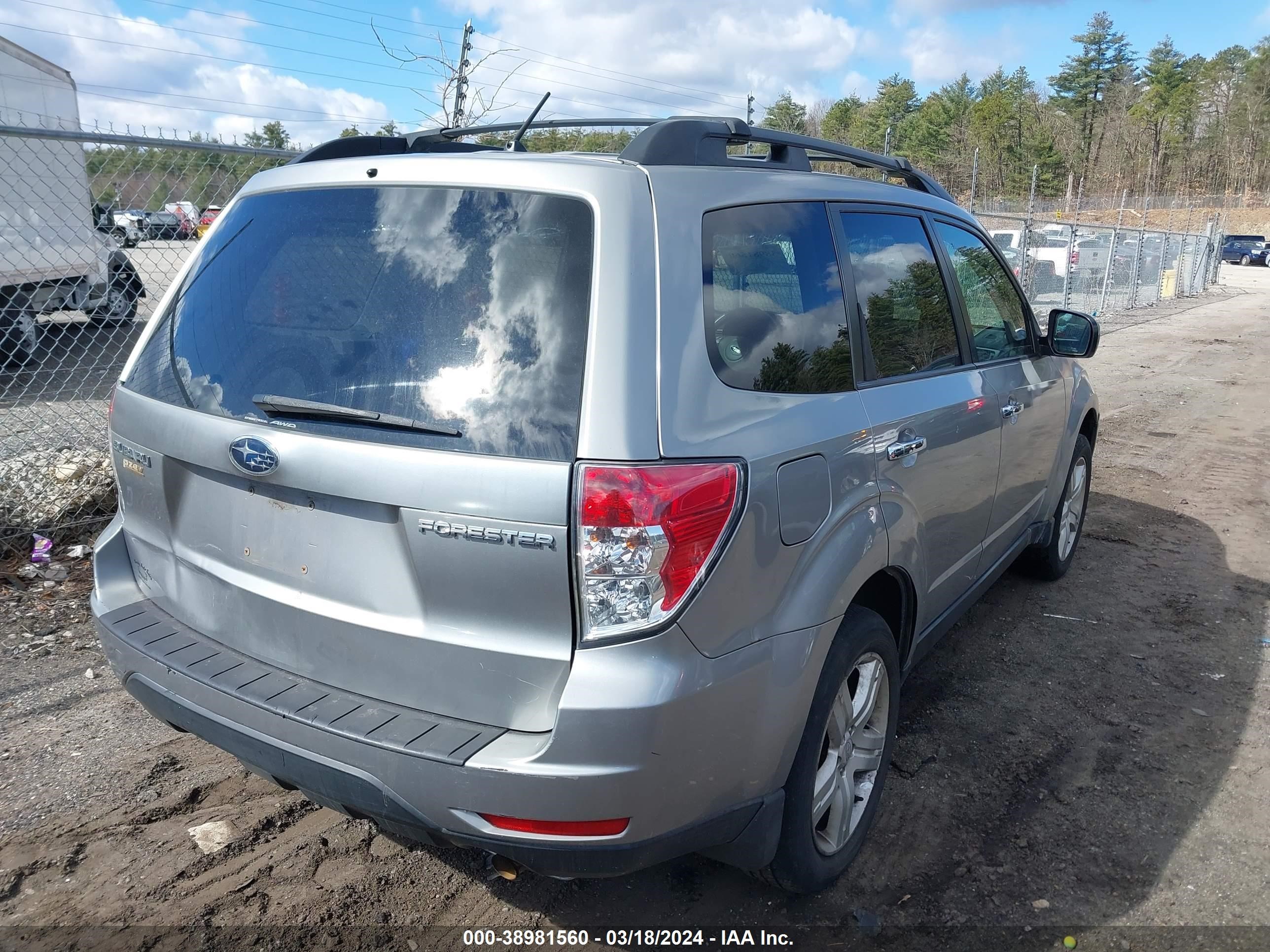 Photo 3 VIN: JF2SH63669H790277 - SUBARU FORESTER 