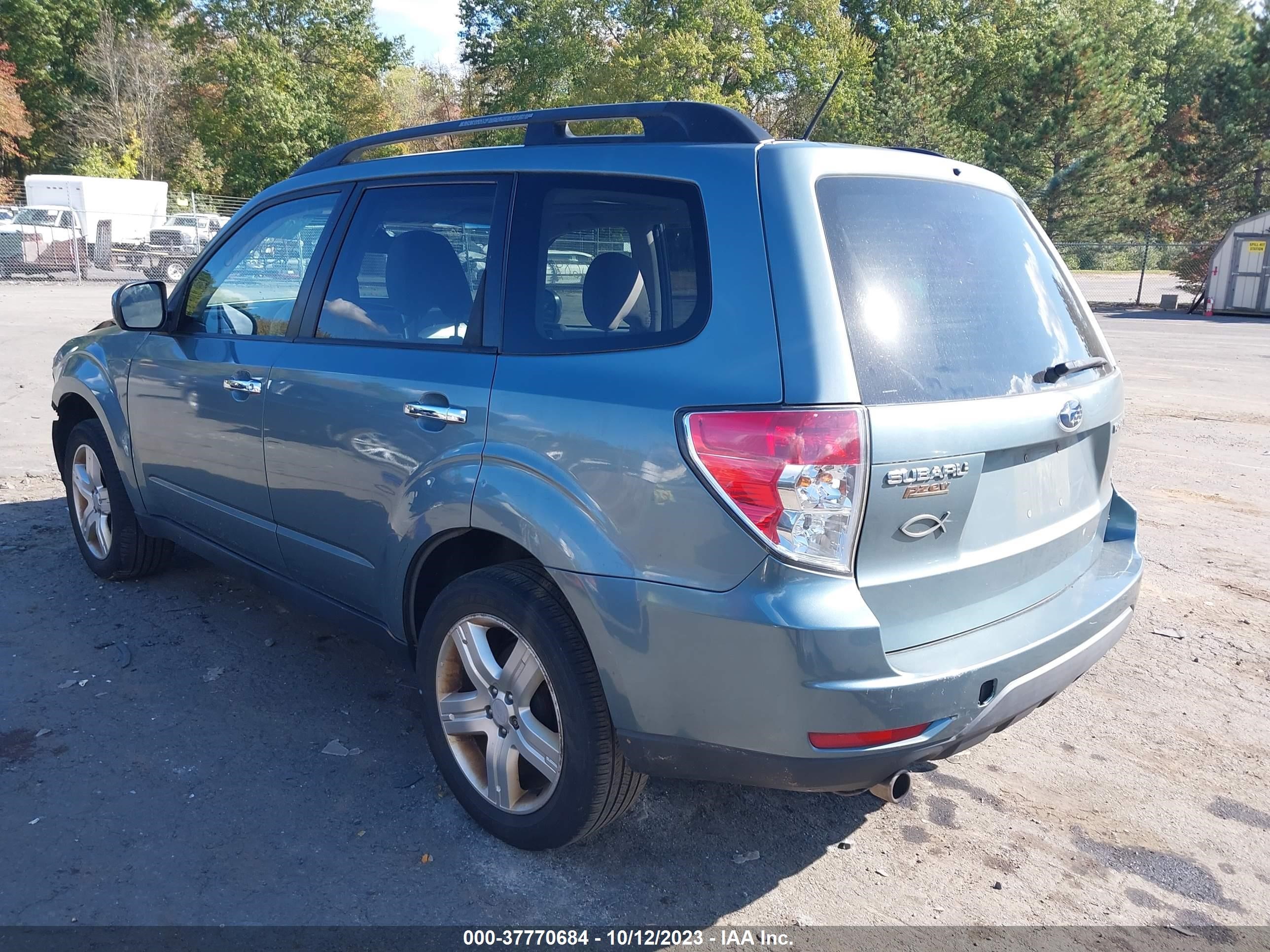 Photo 2 VIN: JF2SH636X9H792341 - SUBARU FORESTER 