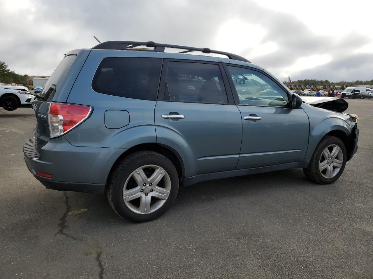 Photo 2 VIN: JF2SH64649H762069 - SUBARU FORESTER 