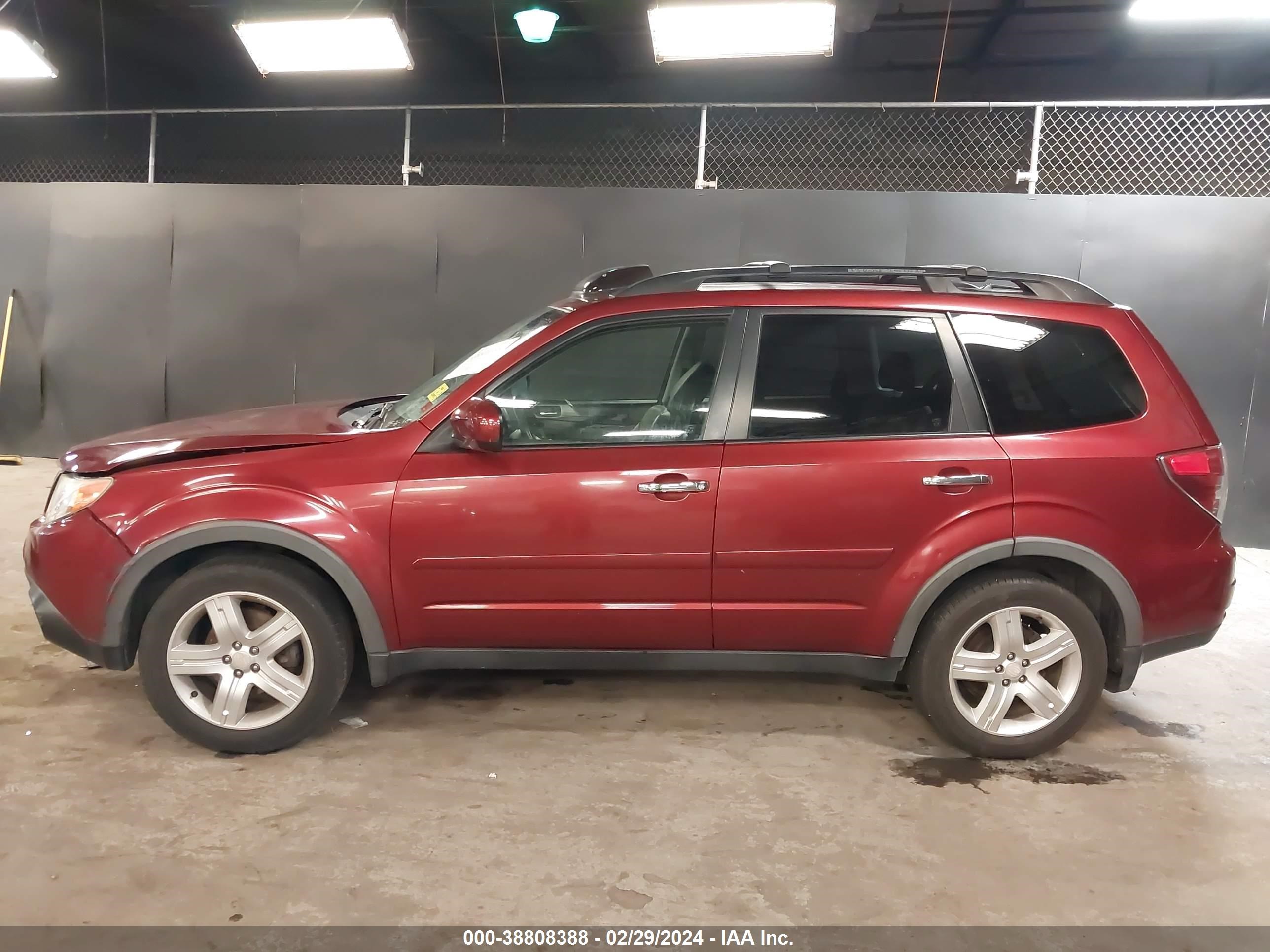 Photo 13 VIN: JF2SH64669H768620 - SUBARU FORESTER 