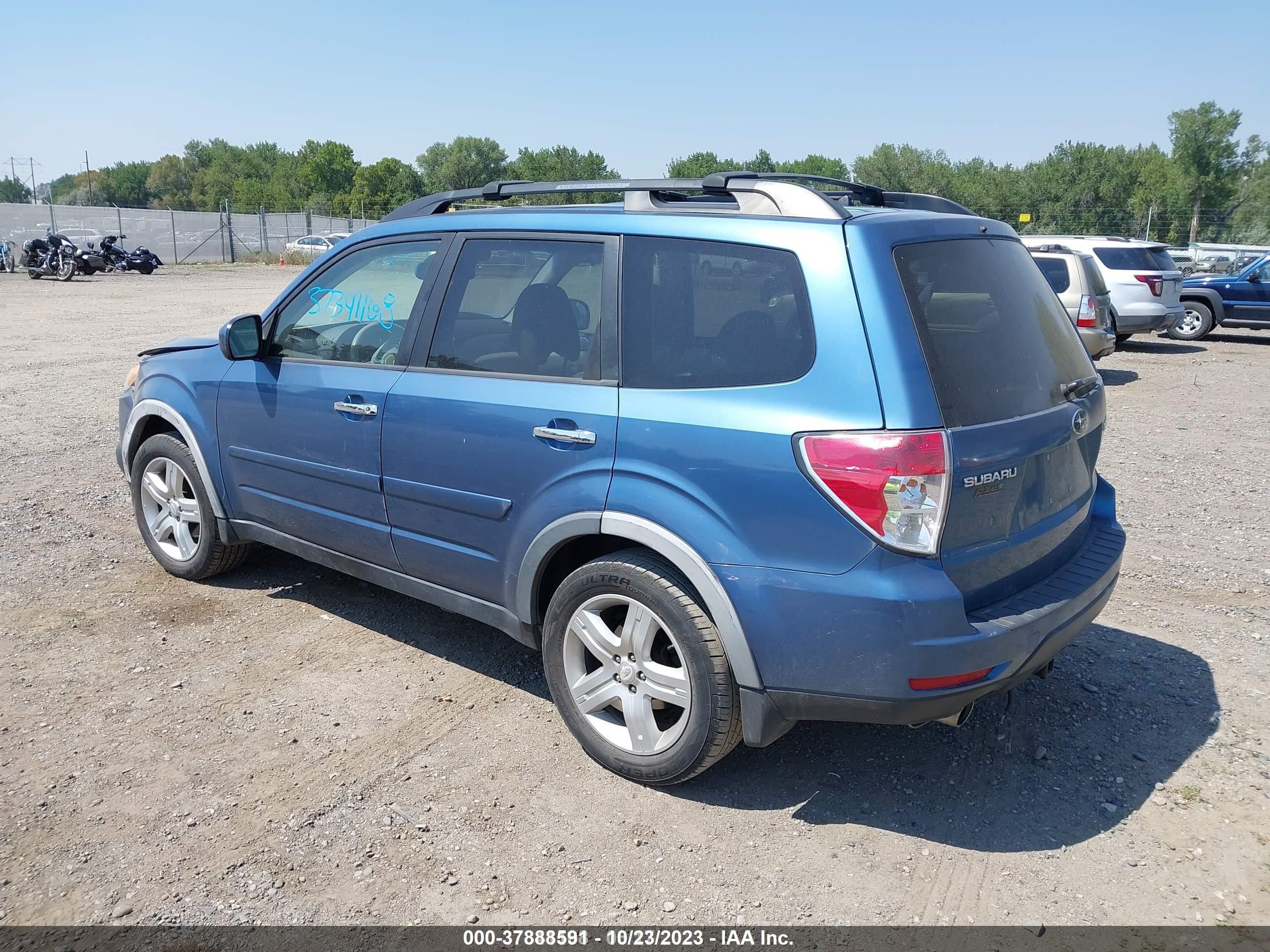 Photo 2 VIN: JF2SH64689H705549 - SUBARU FORESTER 