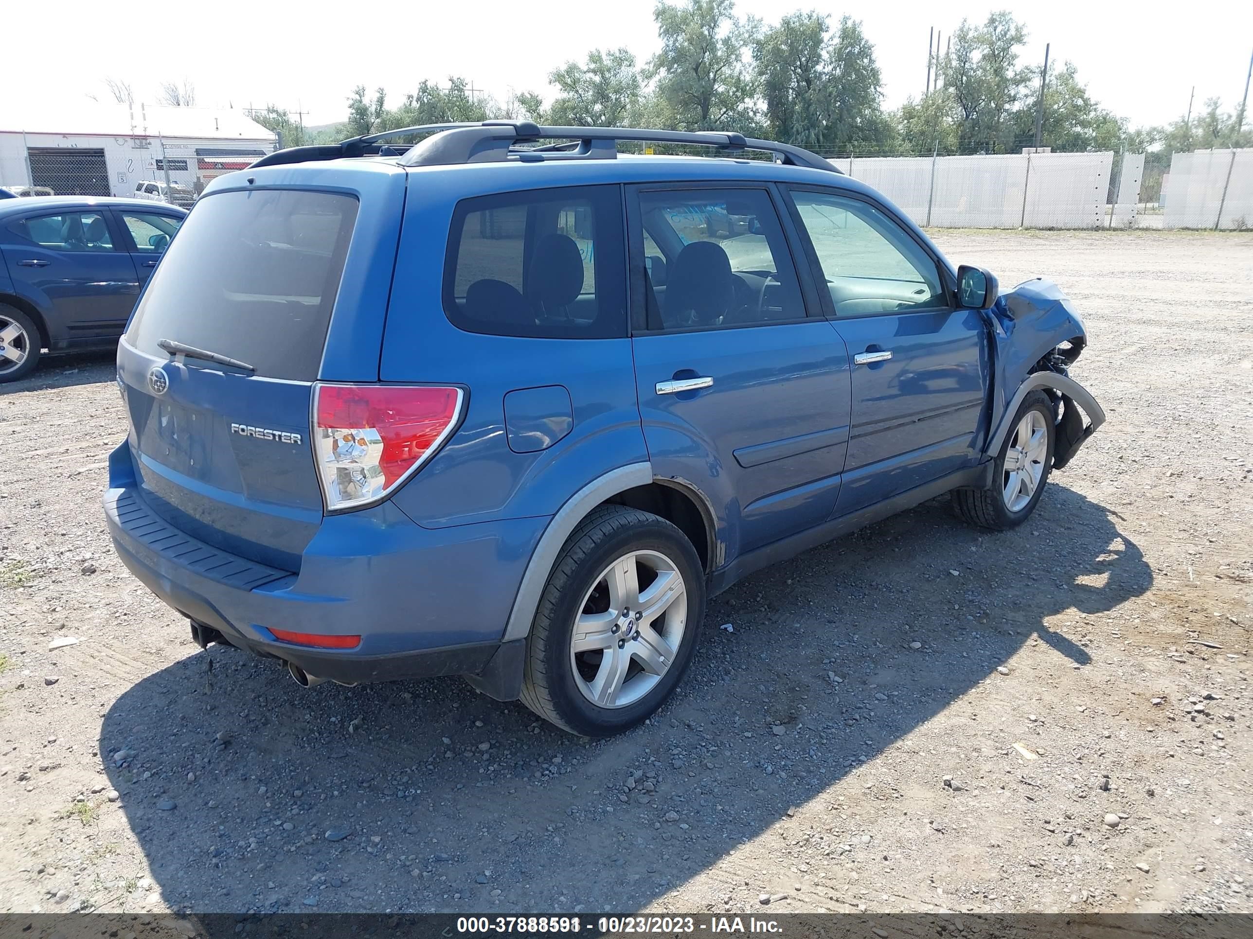 Photo 3 VIN: JF2SH64689H705549 - SUBARU FORESTER 