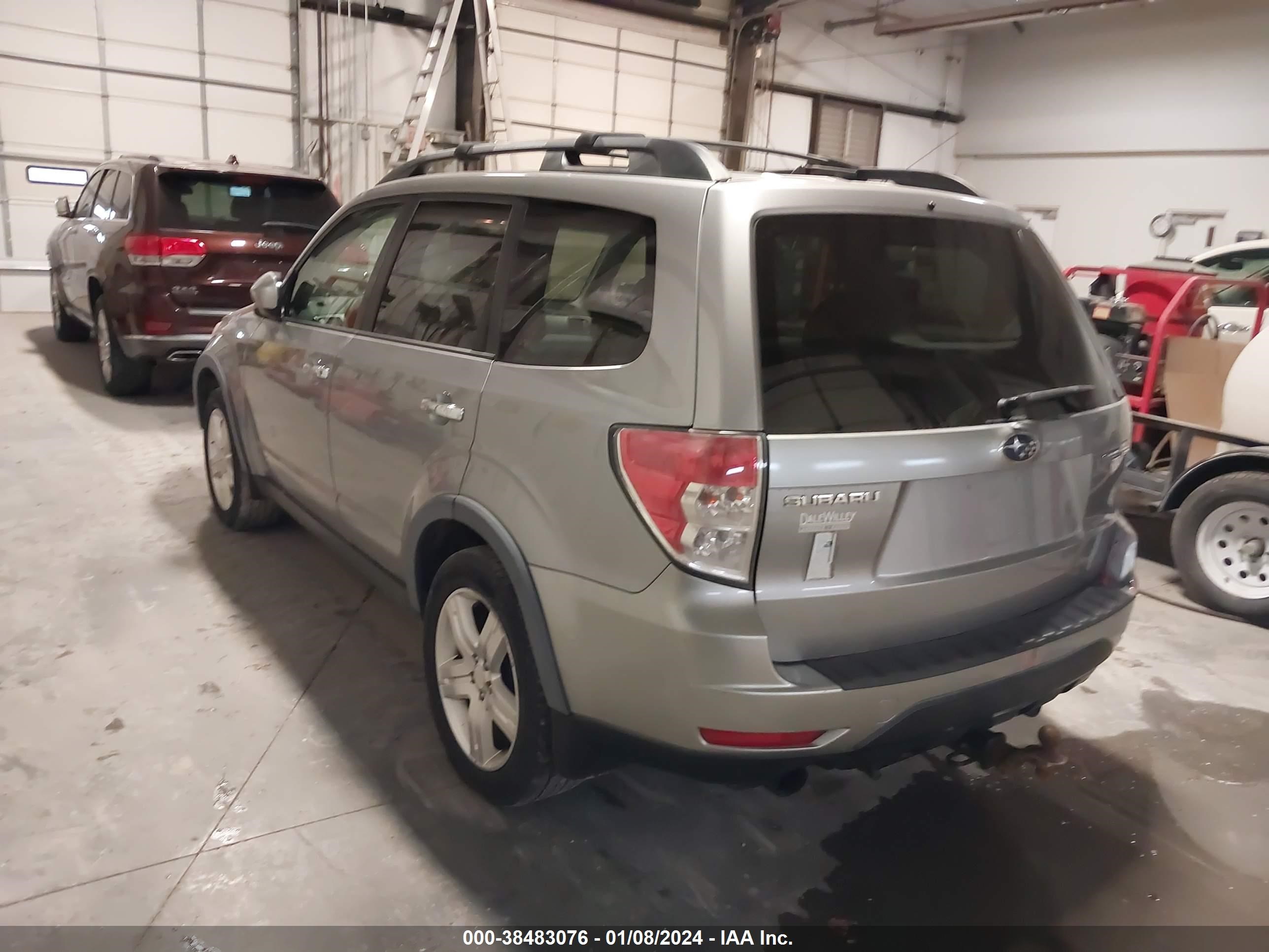 Photo 2 VIN: JF2SH64689H735781 - SUBARU FORESTER 