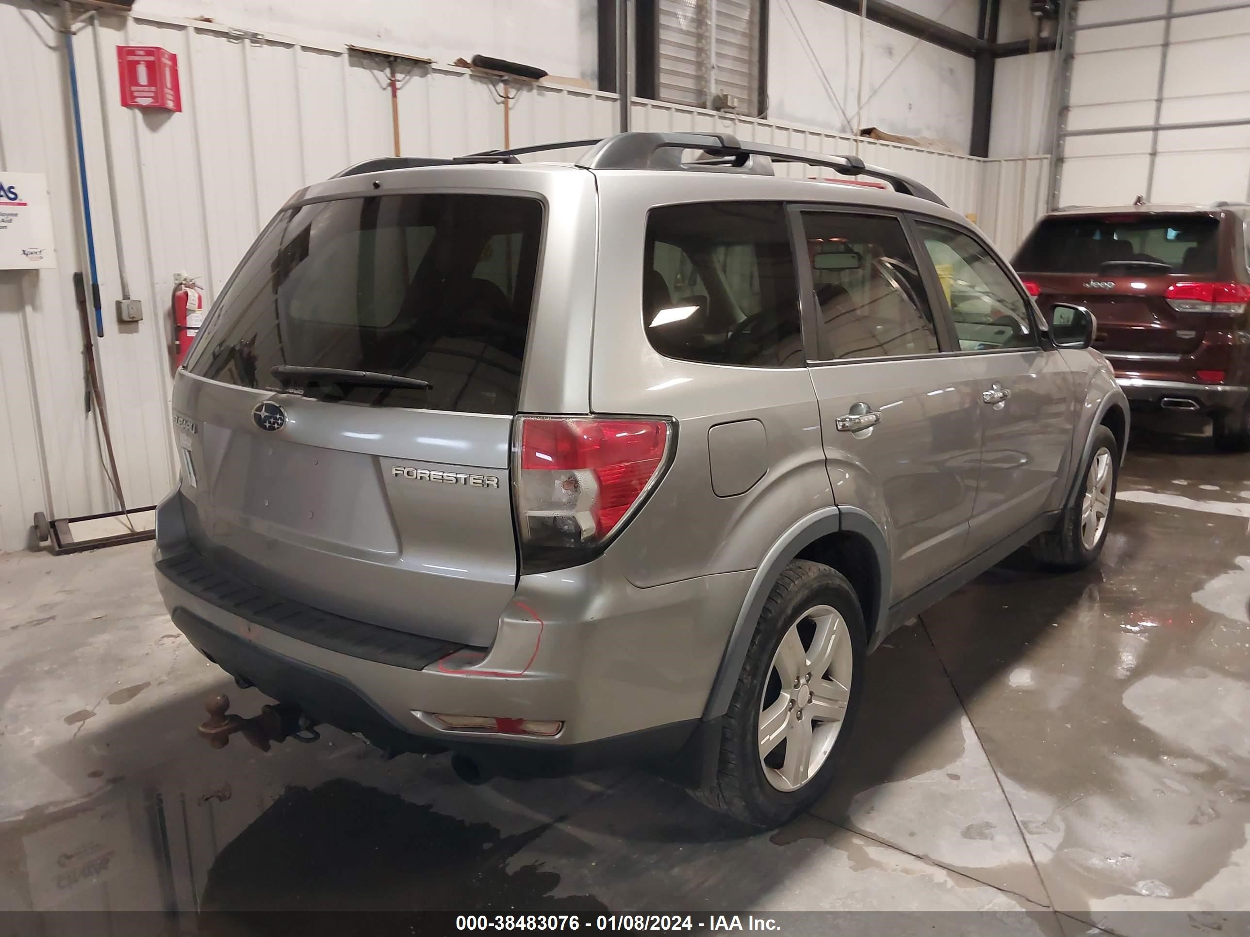 Photo 3 VIN: JF2SH64689H735781 - SUBARU FORESTER 