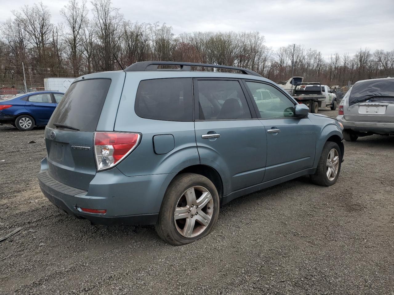 Photo 2 VIN: JF2SH646X9H770063 - SUBARU FORESTER 