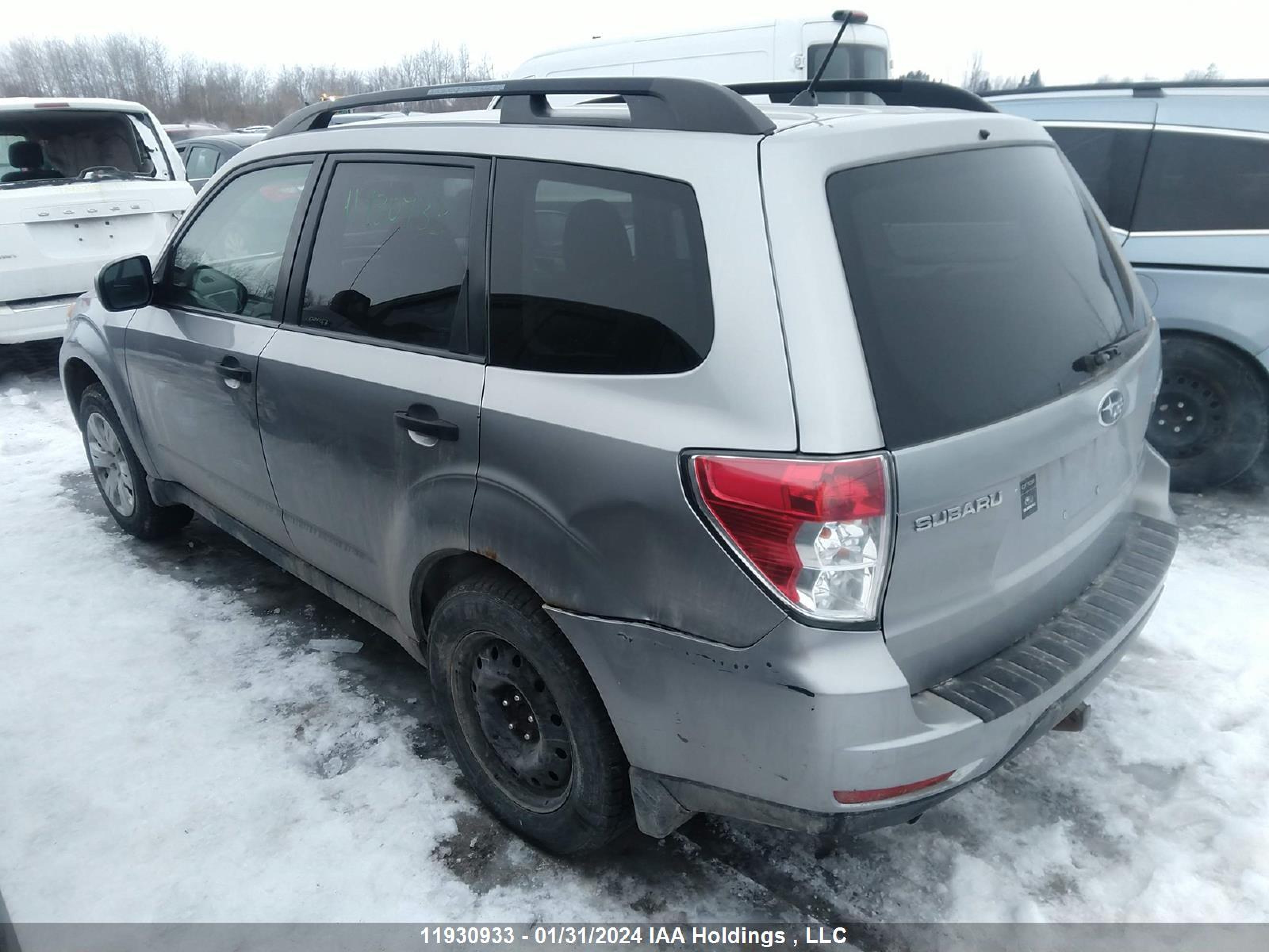 Photo 2 VIN: JF2SH6BC3AH802901 - SUBARU FORESTER 