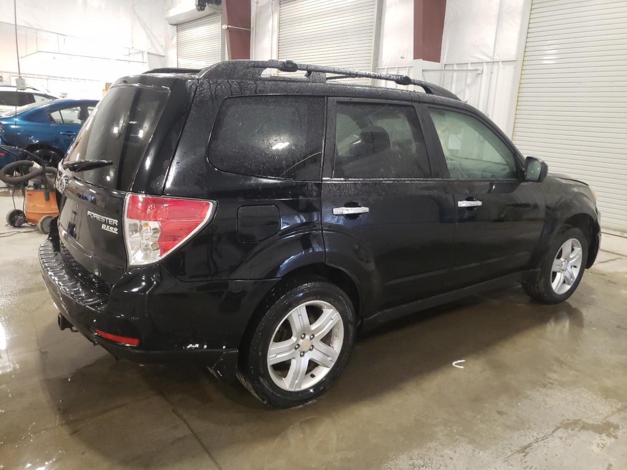 Photo 2 VIN: JF2SH6CC0AG784247 - SUBARU FORESTER 