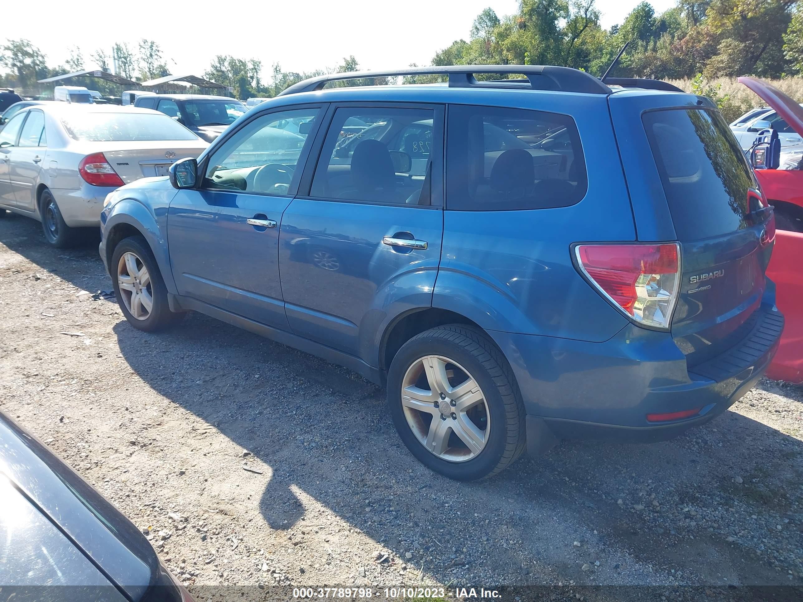 Photo 2 VIN: JF2SH6CC0AH736774 - SUBARU FORESTER 