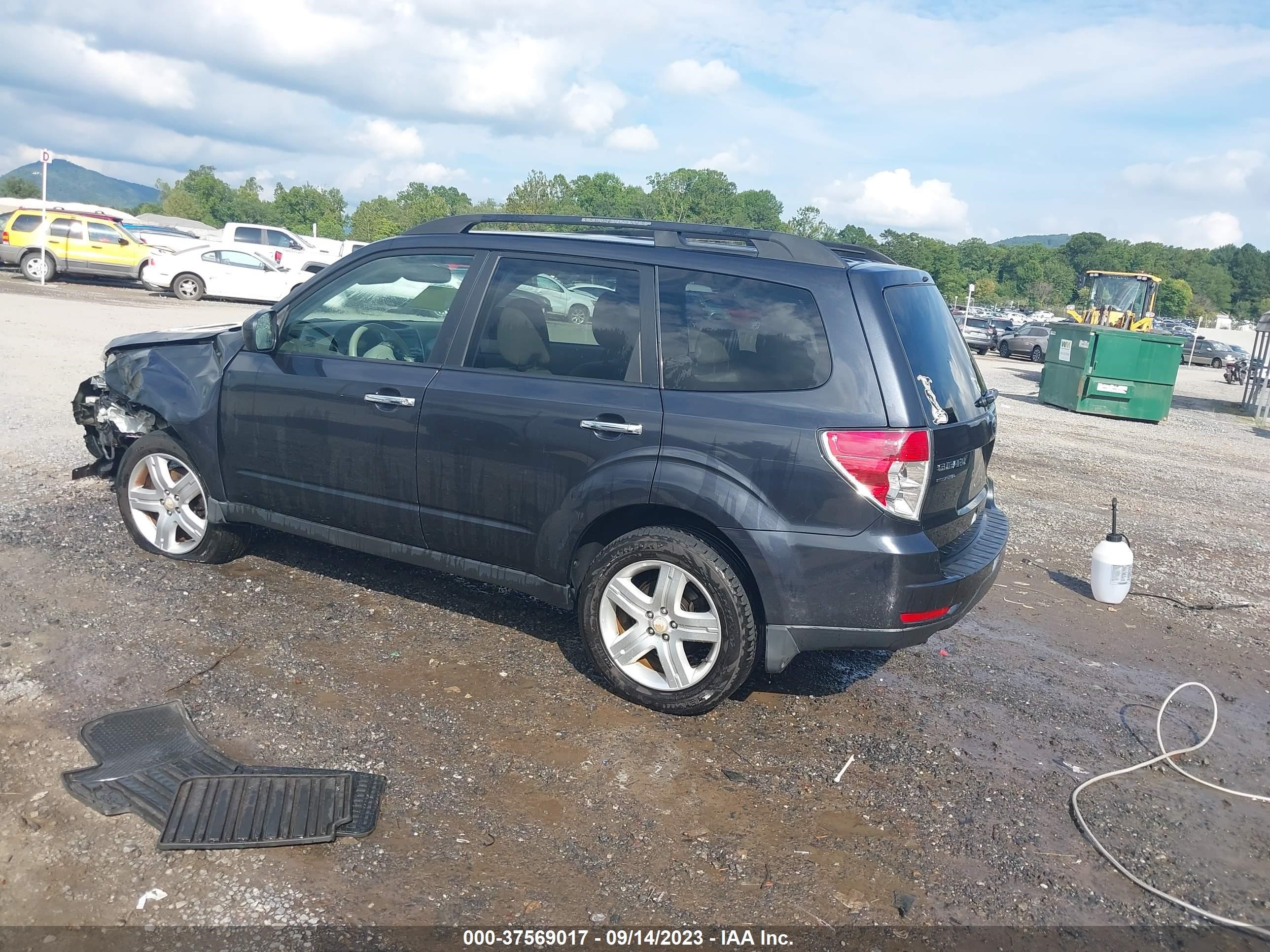 Photo 2 VIN: JF2SH6CC0AH911458 - SUBARU FORESTER 