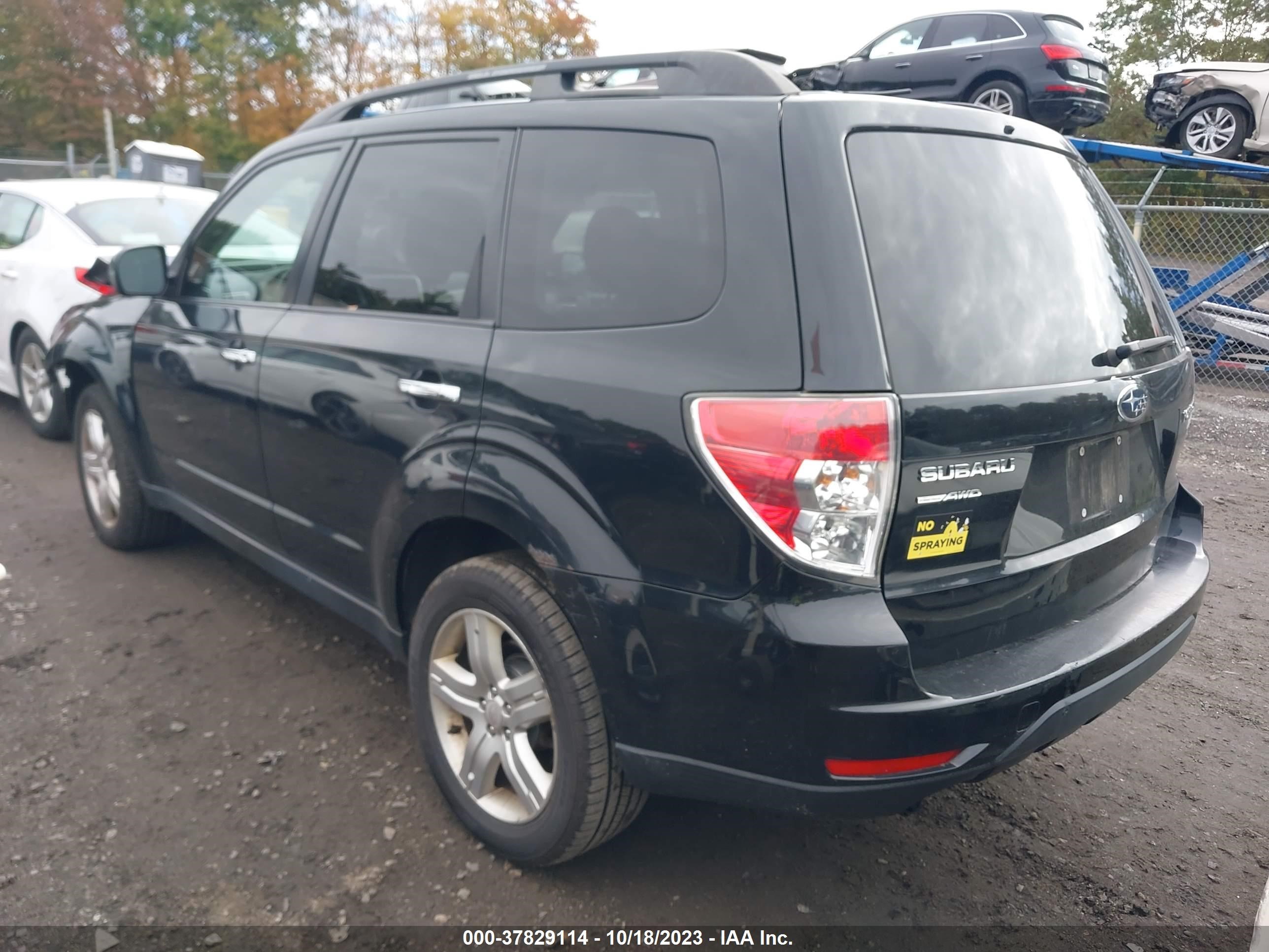 Photo 2 VIN: JF2SH6CC3AH737241 - SUBARU FORESTER 