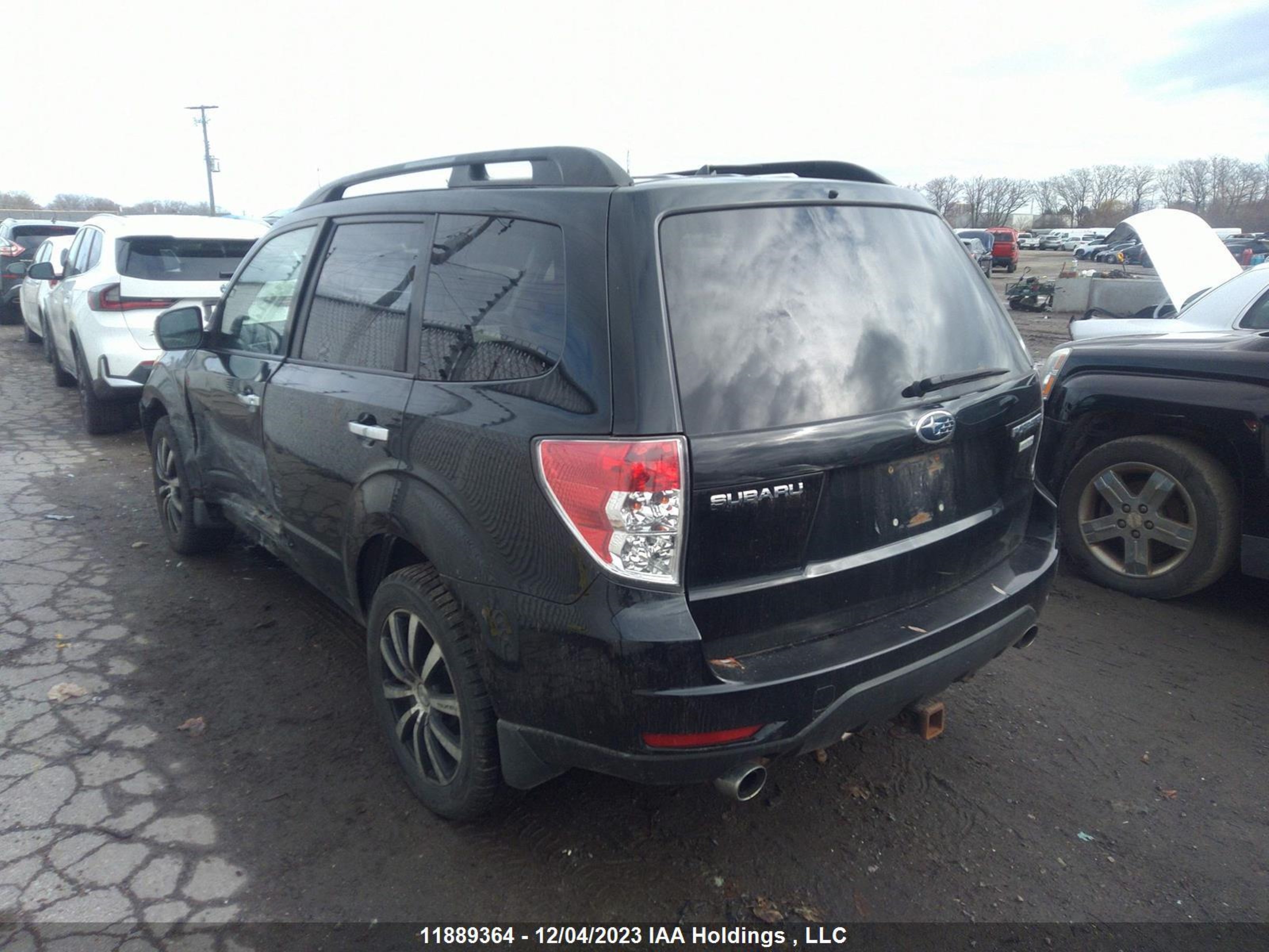 Photo 2 VIN: JF2SH6CC3AH795009 - SUBARU FORESTER 