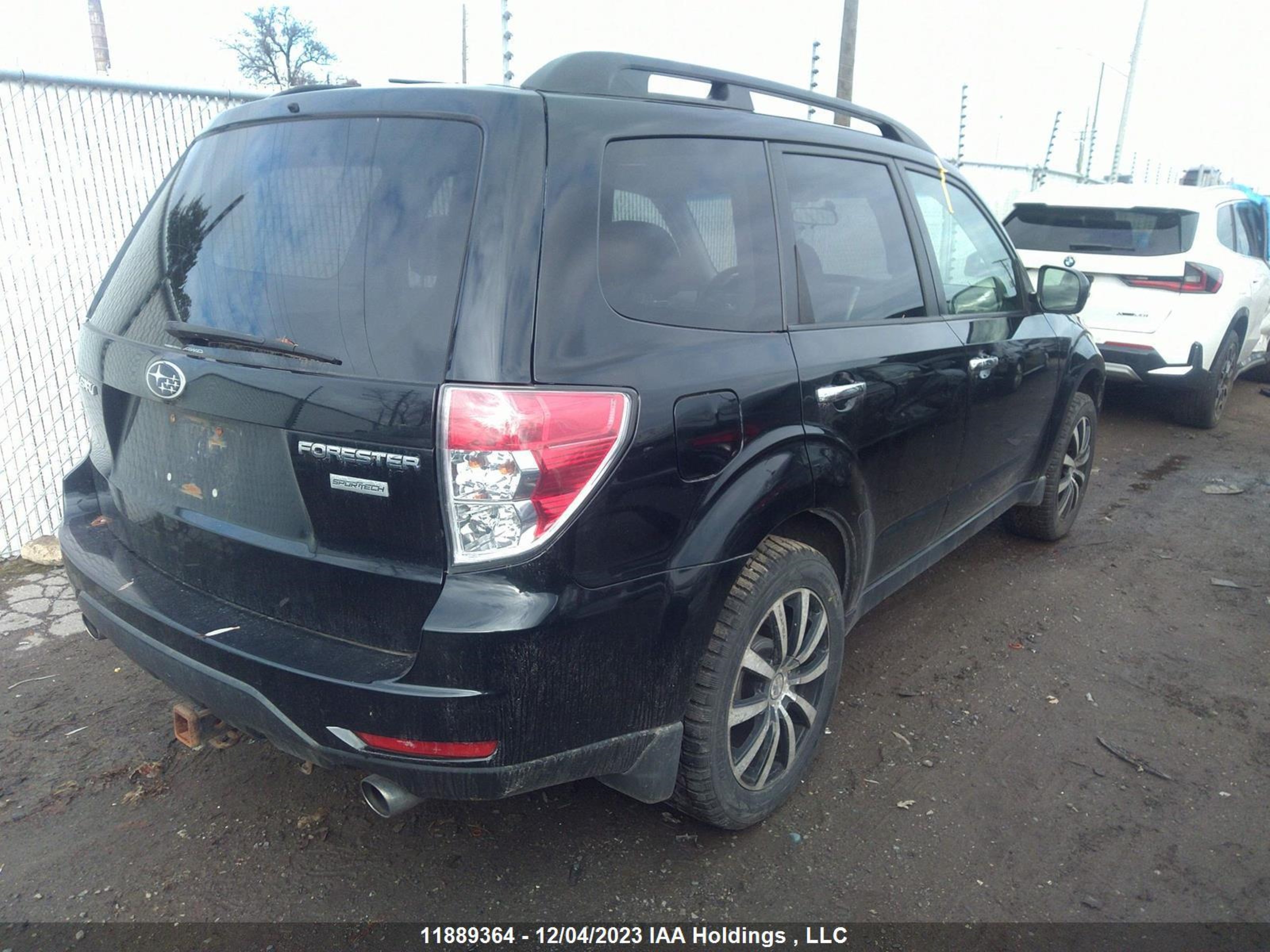 Photo 3 VIN: JF2SH6CC3AH795009 - SUBARU FORESTER 