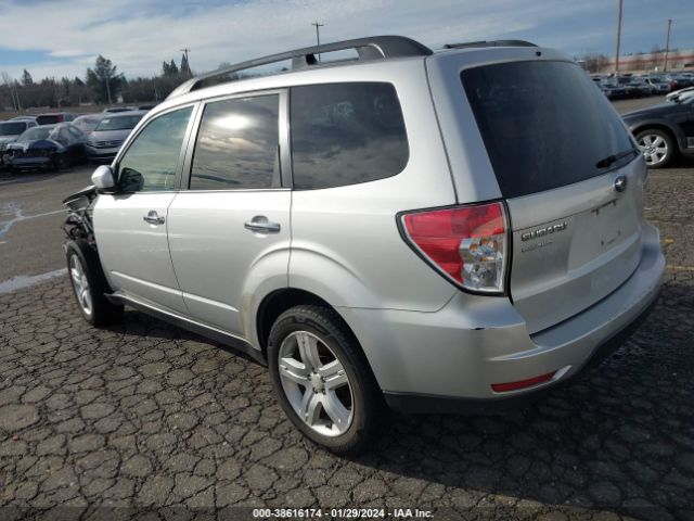 Photo 2 VIN: JF2SH6CC5AH700921 - SUBARU FORESTER 