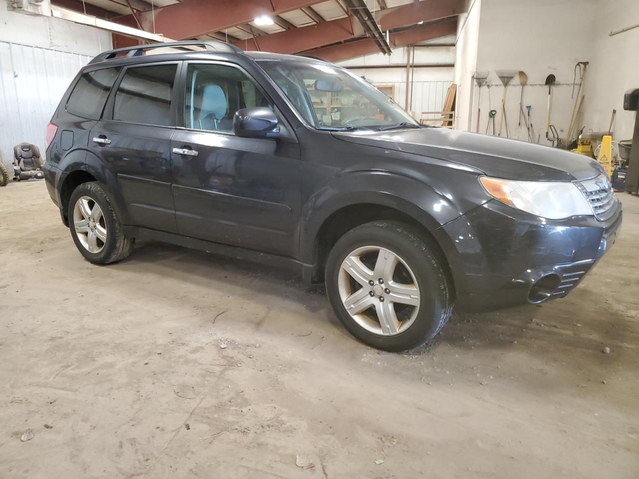 Photo 3 VIN: JF2SH6CC6AH916115 - SUBARU FORESTER 